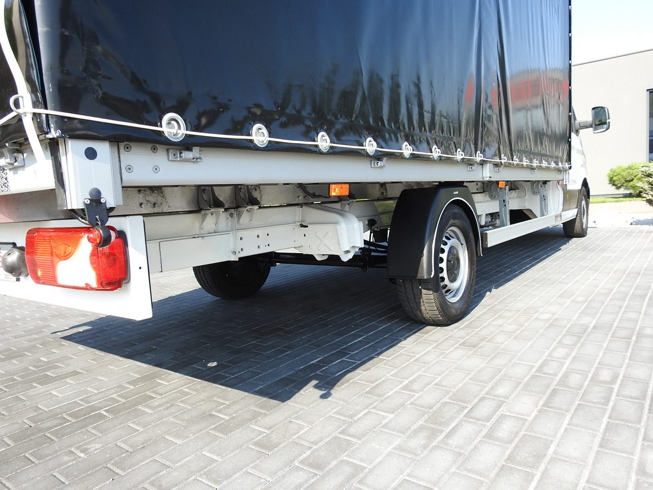 Комбе со церада MAN TGE TARPAULIN 10 PALLETS AIR CONDITIONING 180HP: слика 17 Комбе со церада MAN TGE TARPAULIN 10 PALLETS AIR CONDITIONING 180HP: слика 17