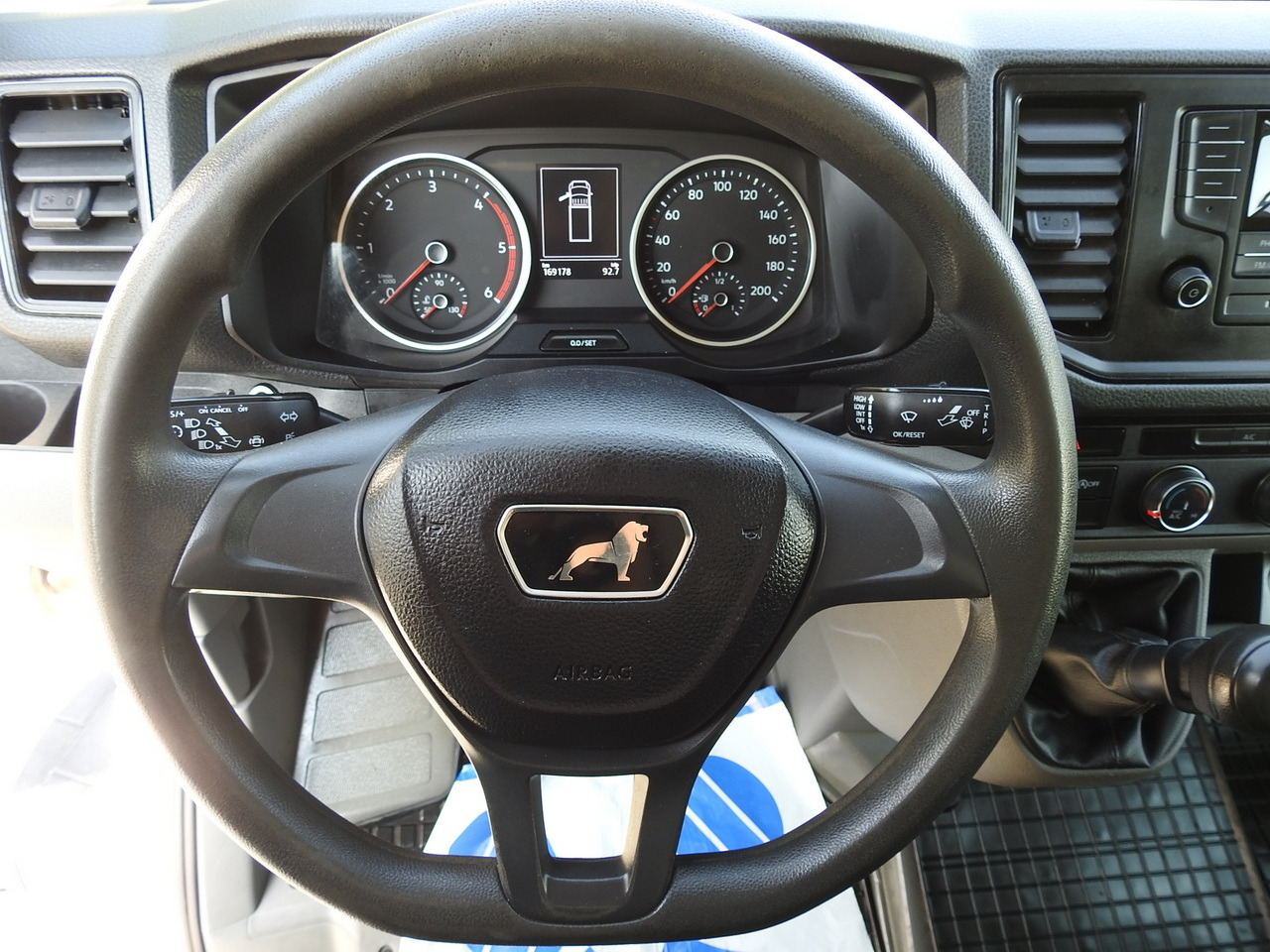 Комбе со церада MAN TGE TARPAULIN 10 PALLETS AIR CONDITIONING 180HP: слика 34 Комбе со церада MAN TGE TARPAULIN 10 PALLETS AIR CONDITIONING 180HP: слика 34