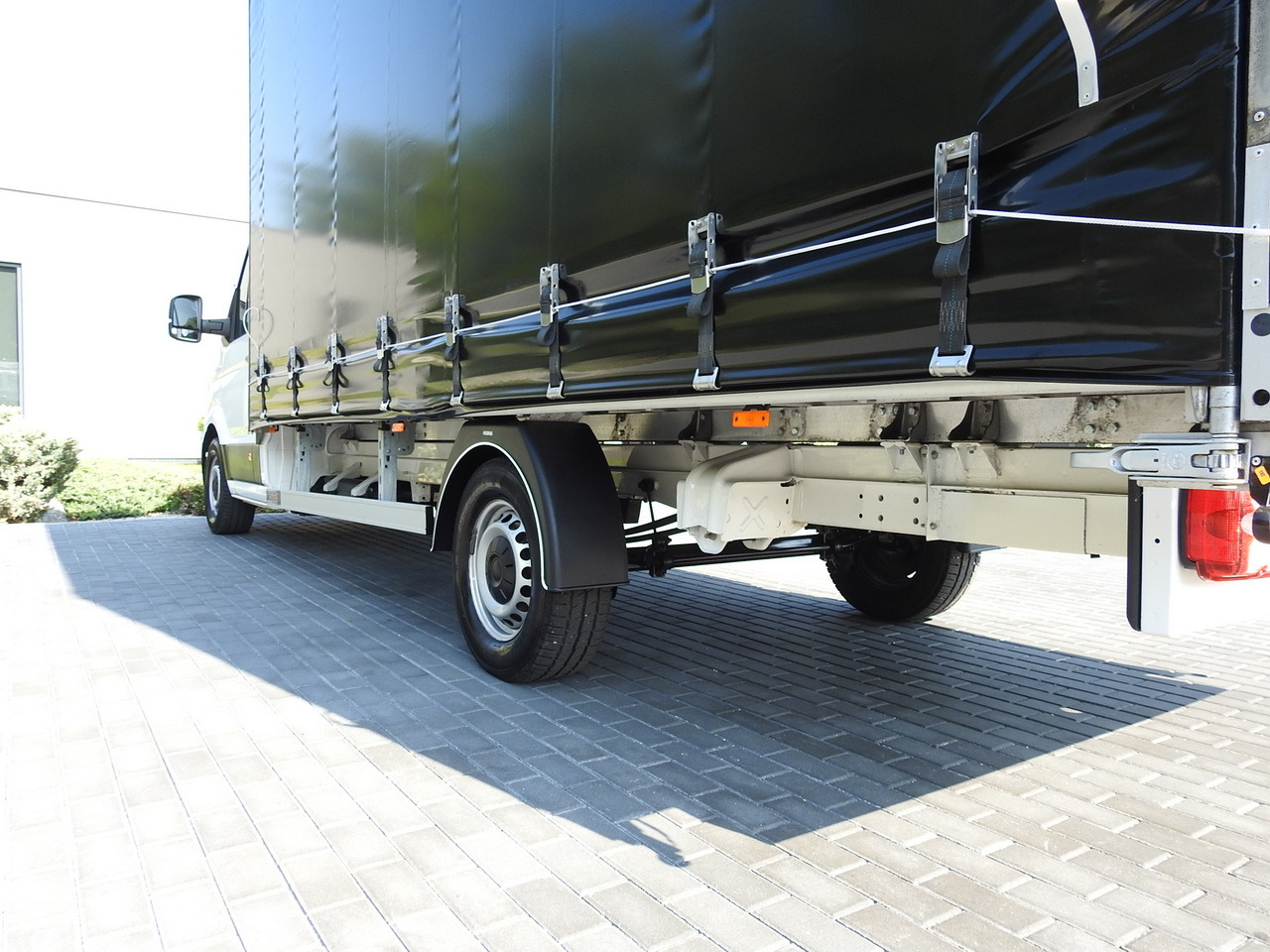 Комбе со церада MAN TGE TARPAULIN 10 PALLETS AIR CONDITIONING 180HP: слика 16 Комбе со церада MAN TGE TARPAULIN 10 PALLETS AIR CONDITIONING 180HP: слика 16