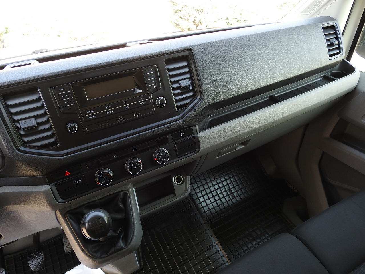 Комбе со церада MAN TGE TARPAULIN 10 PALLETS AIR CONDITIONING 180HP: слика 35 Комбе со церада MAN TGE TARPAULIN 10 PALLETS AIR CONDITIONING 180HP: слика 35