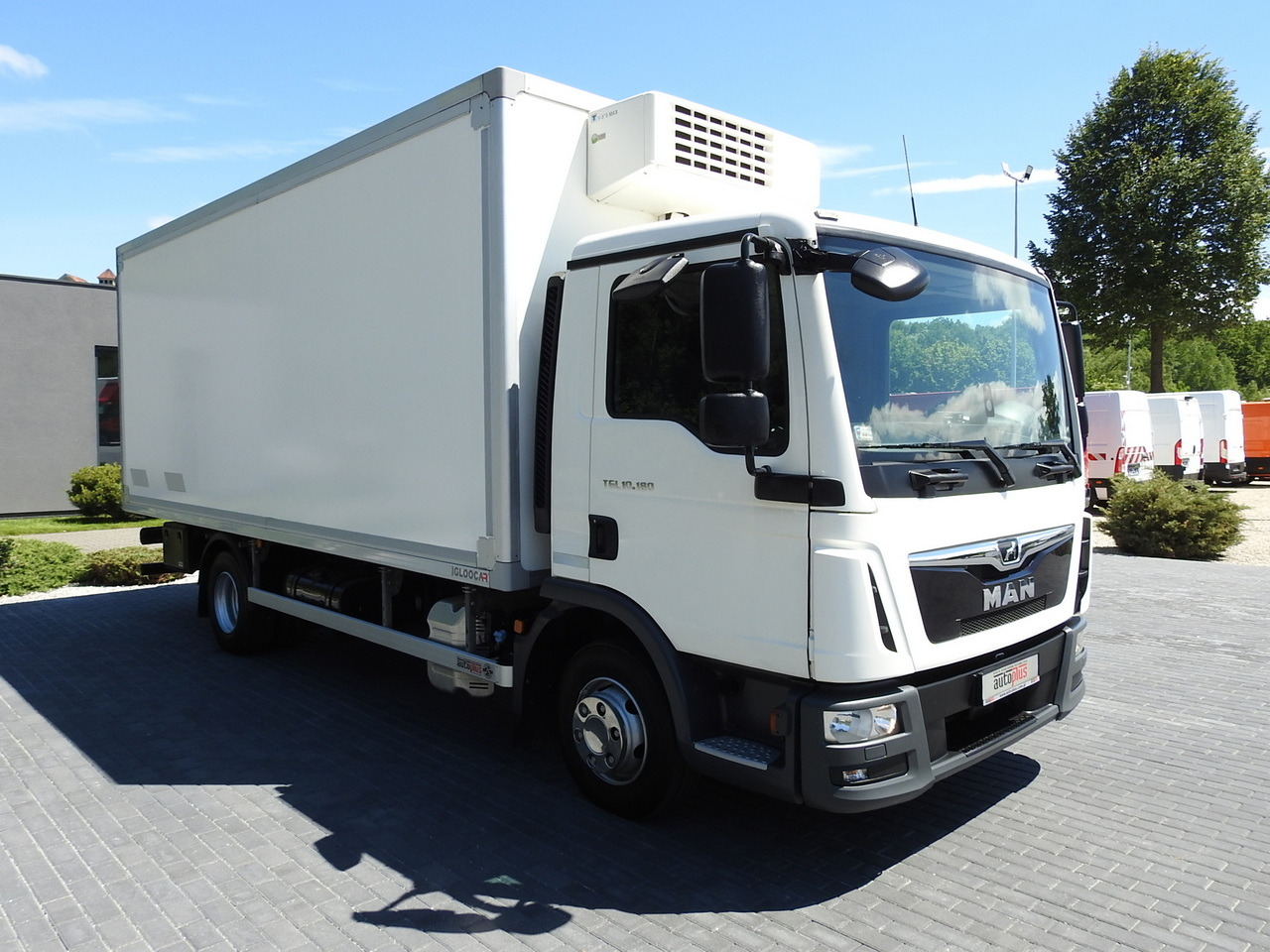 MAN TGL 10.180 REGRIGERATOR BOX -20*C 11 PALLETS POWER SUPPLY 230V AIR CONDITIONING PNEUMATICS TWIN WHEELS 180HP - Камион ладилник: слика 4 MAN TGL 10.180 REGRIGERATOR BOX -20*C 11 PALLETS POWER SUPPLY 230V AIR CONDITIONING PNEUMATICS TWIN WHEELS 180HP - Камион ладилник: слика 4