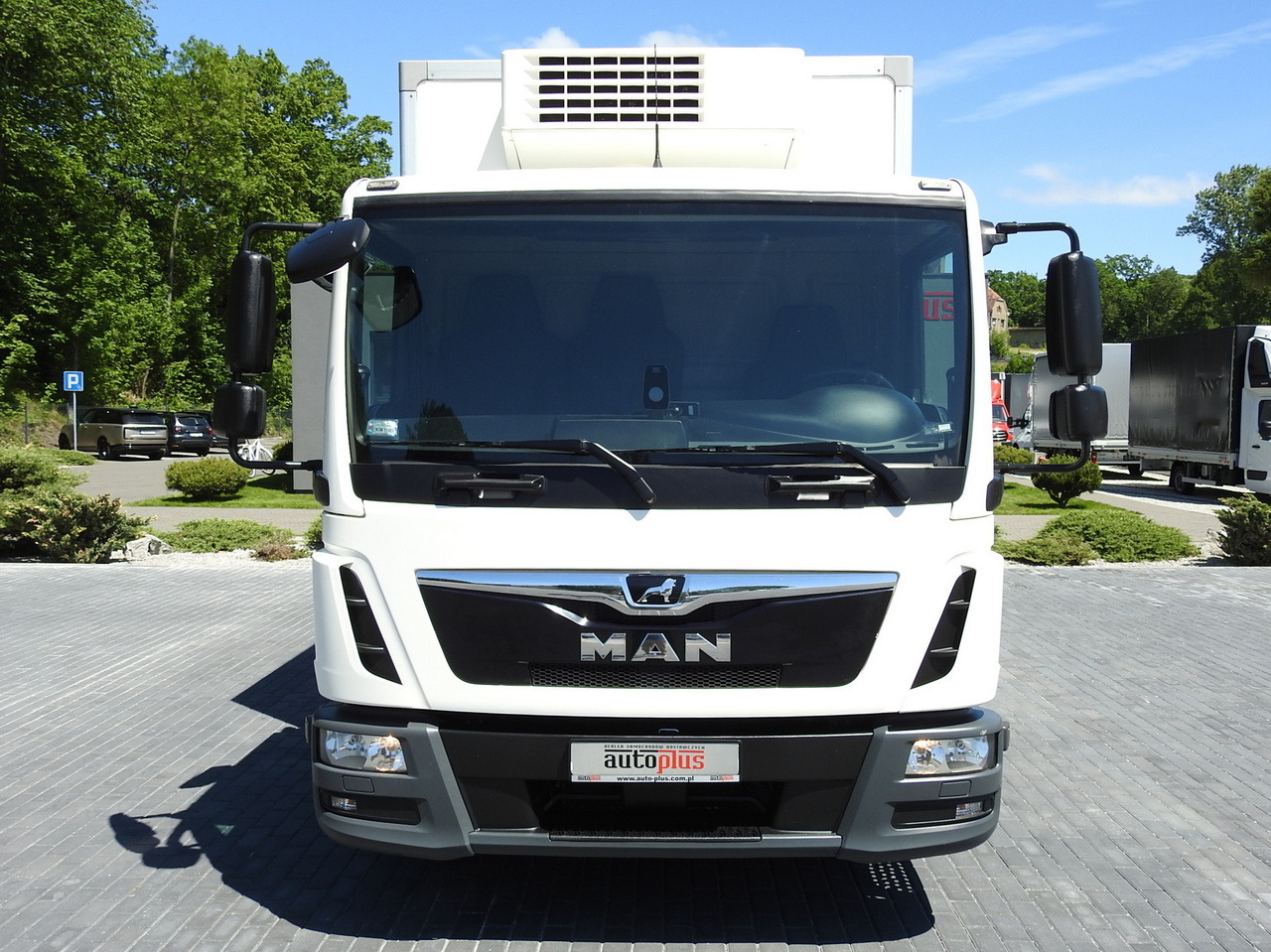 MAN TGL 10.180 REGRIGERATOR BOX -20*C 11 PALLETS POWER SUPPLY 230V AIR CONDITIONING PNEUMATICS TWIN WHEELS 180HP - Камион ладилник: слика 5 MAN TGL 10.180 REGRIGERATOR BOX -20*C 11 PALLETS POWER SUPPLY 230V AIR CONDITIONING PNEUMATICS TWIN WHEELS 180HP - Камион ладилник: слика 5