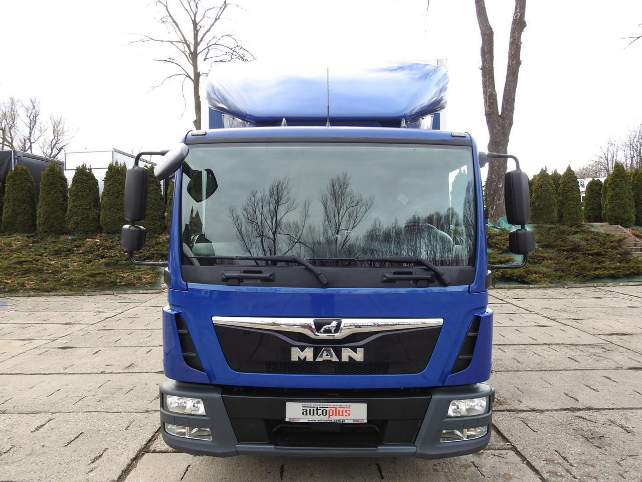 MAN TGL 12.220 BOX LIFT 18 PALLETS CRUISE CONTROLAIR CONDITIONING PNEUMATICS AUTOMATIC TWIN WHEELS  220HP - Комбе фургон: слика 5 MAN TGL 12.220 BOX LIFT 18 PALLETS CRUISE CONTROLAIR CONDITIONING PNEUMATICS AUTOMATIC TWIN WHEELS  220HP - Комбе фургон: слика 5