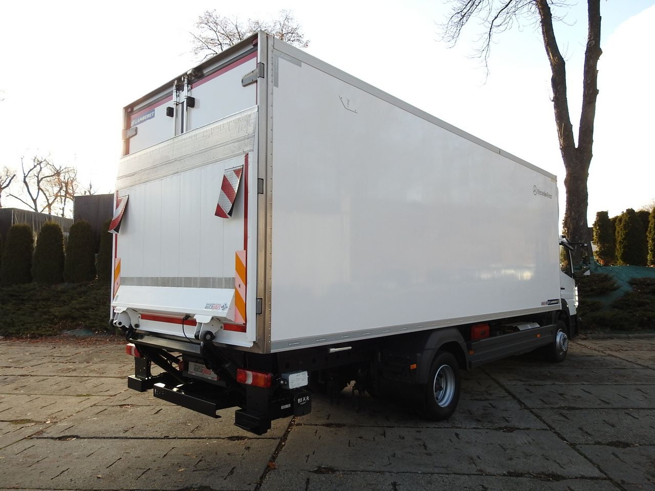 MERCEDES ATEGO 12.24 REGRIGERATOR BOX -10*C LIFT 16 PALLETS HEATING FUNCTION WEBASTO CRUISE CONTROL PNEUMATICS AIR CONDITIONING 240HP - Камион ладилник: слика 3 MERCEDES ATEGO 12.24 REGRIGERATOR BOX -10*C LIFT 16 PALLETS HEATING FUNCTION WEBASTO CRUISE CONTROL PNEUMATICS AIR CONDITIONING 240HP - Камион ладилник: слика 3
