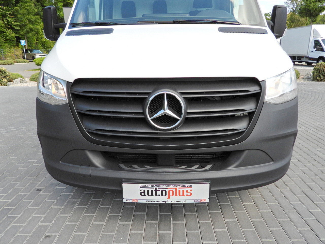 Комбе фургон MERCEDES SPRINTER 514 BOX LIFT 8 PALLETS CRUISE CONTROL TWIN WHEELS AIR CONDITIONING 140HP: слика 14 Комбе фургон MERCEDES SPRINTER 514 BOX LIFT 8 PALLETS CRUISE CONTROL TWIN WHEELS AIR CONDITIONING 140HP: слика 14