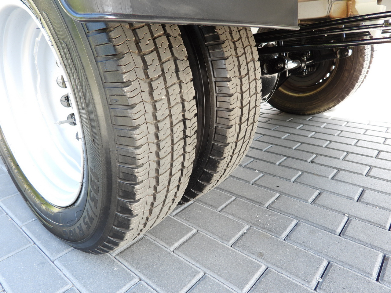 Комбе фургон MERCEDES SPRINTER 514 BOX LIFT 8 PALLETS CRUISE CONTROL TWIN WHEELS AIR CONDITIONING 140HP: слика 20 Комбе фургон MERCEDES SPRINTER 514 BOX LIFT 8 PALLETS CRUISE CONTROL TWIN WHEELS AIR CONDITIONING 140HP: слика 20