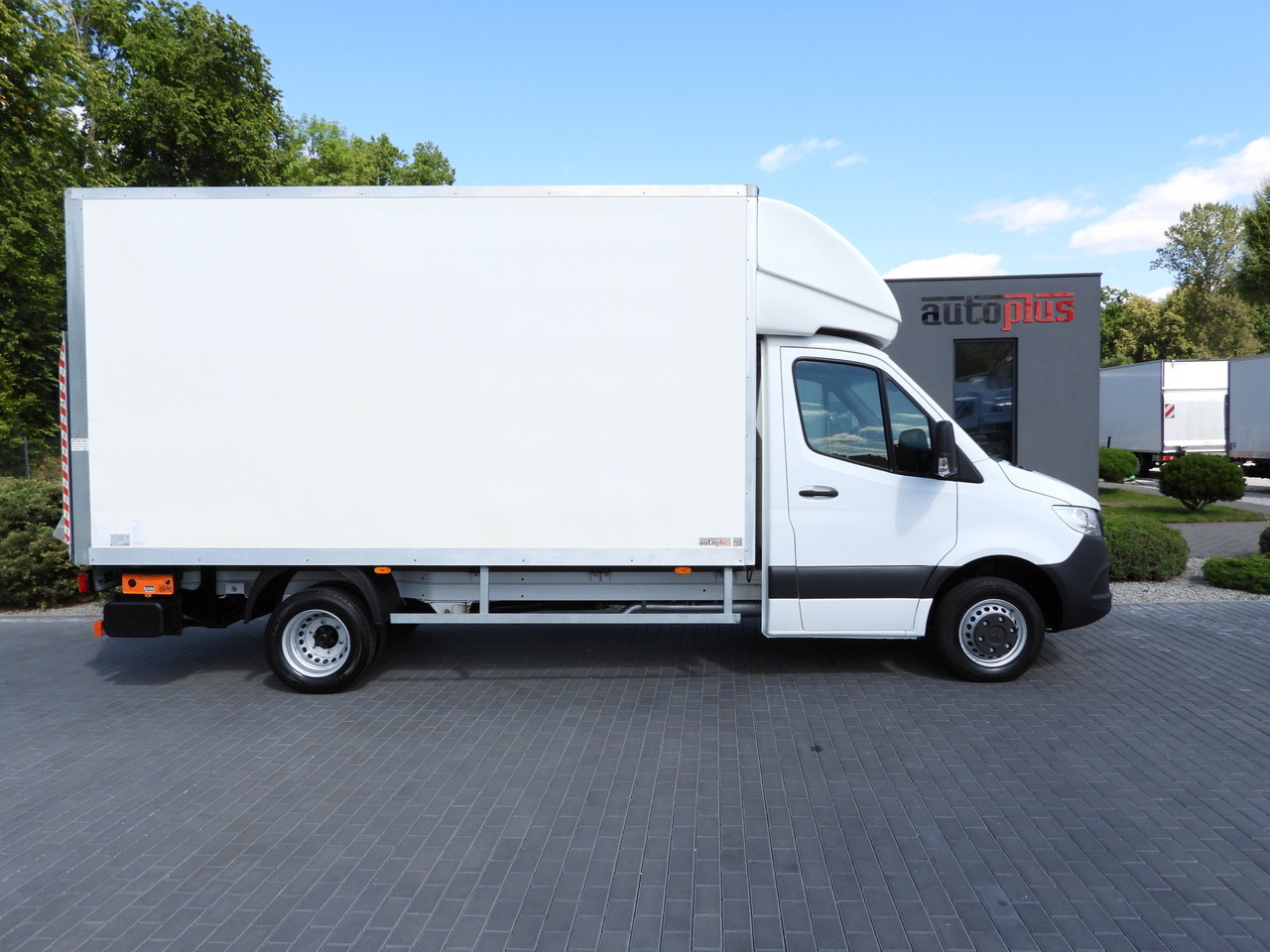 Комбе фургон MERCEDES SPRINTER 514 BOX LIFT 8 PALLETS CRUISE CONTROL TWIN WHEELS AIR CONDITIONING 140HP: слика 7 Комбе фургон MERCEDES SPRINTER 514 BOX LIFT 8 PALLETS CRUISE CONTROL TWIN WHEELS AIR CONDITIONING 140HP: слика 7