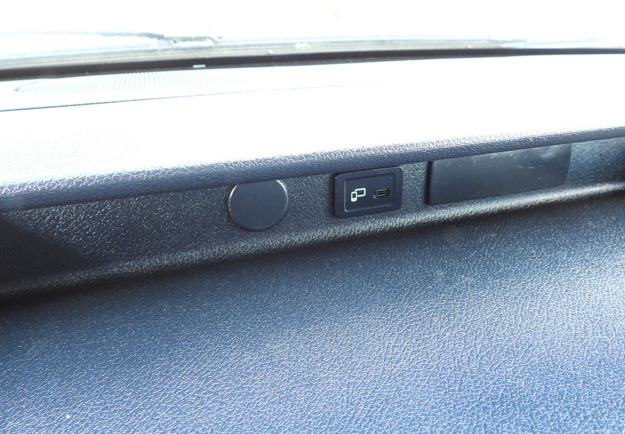 Комбе фургон MERCEDES SPRINTER 514 BOX LIFT 8 PALLETS CRUISE CONTROL TWIN WHEELS AIR CONDITIONING 140HP: слика 35 Комбе фургон MERCEDES SPRINTER 514 BOX LIFT 8 PALLETS CRUISE CONTROL TWIN WHEELS AIR CONDITIONING 140HP: слика 35