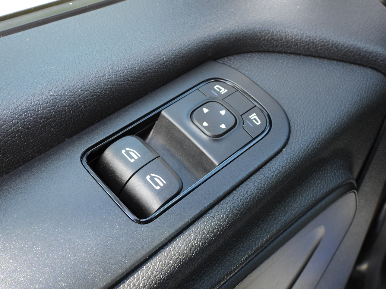 Комбе фургон MERCEDES SPRINTER 514 BOX LIFT 8 PALLETS CRUISE CONTROL TWIN WHEELS AIR CONDITIONING 140HP: слика 24 Комбе фургон MERCEDES SPRINTER 514 BOX LIFT 8 PALLETS CRUISE CONTROL TWIN WHEELS AIR CONDITIONING 140HP: слика 24