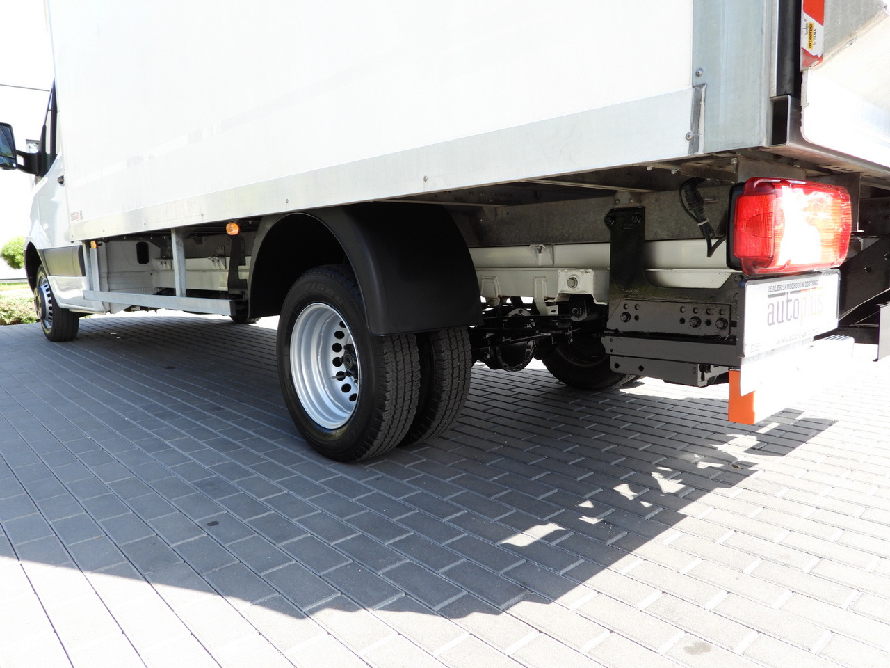 Комбе фургон MERCEDES SPRINTER 514 BOX LIFT 8 PALLETS CRUISE CONTROL TWIN WHEELS AIR CONDITIONING 140HP: слика 16 Комбе фургон MERCEDES SPRINTER 514 BOX LIFT 8 PALLETS CRUISE CONTROL TWIN WHEELS AIR CONDITIONING 140HP: слика 16