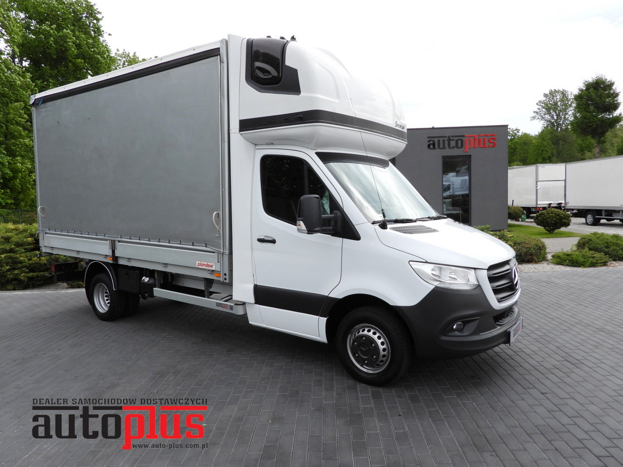 MERCEDES SPRINTER 519 TARPAULIN 8 PALLETS WEBASTO CRUISE CONTROL TWIN WHEELS AIR CONDITIONING 190HP - Комбе со церада: слика 1 MERCEDES SPRINTER 519 TARPAULIN 8 PALLETS WEBASTO CRUISE CONTROL TWIN WHEELS AIR CONDITIONING 190HP - Комбе со церада: слика 1