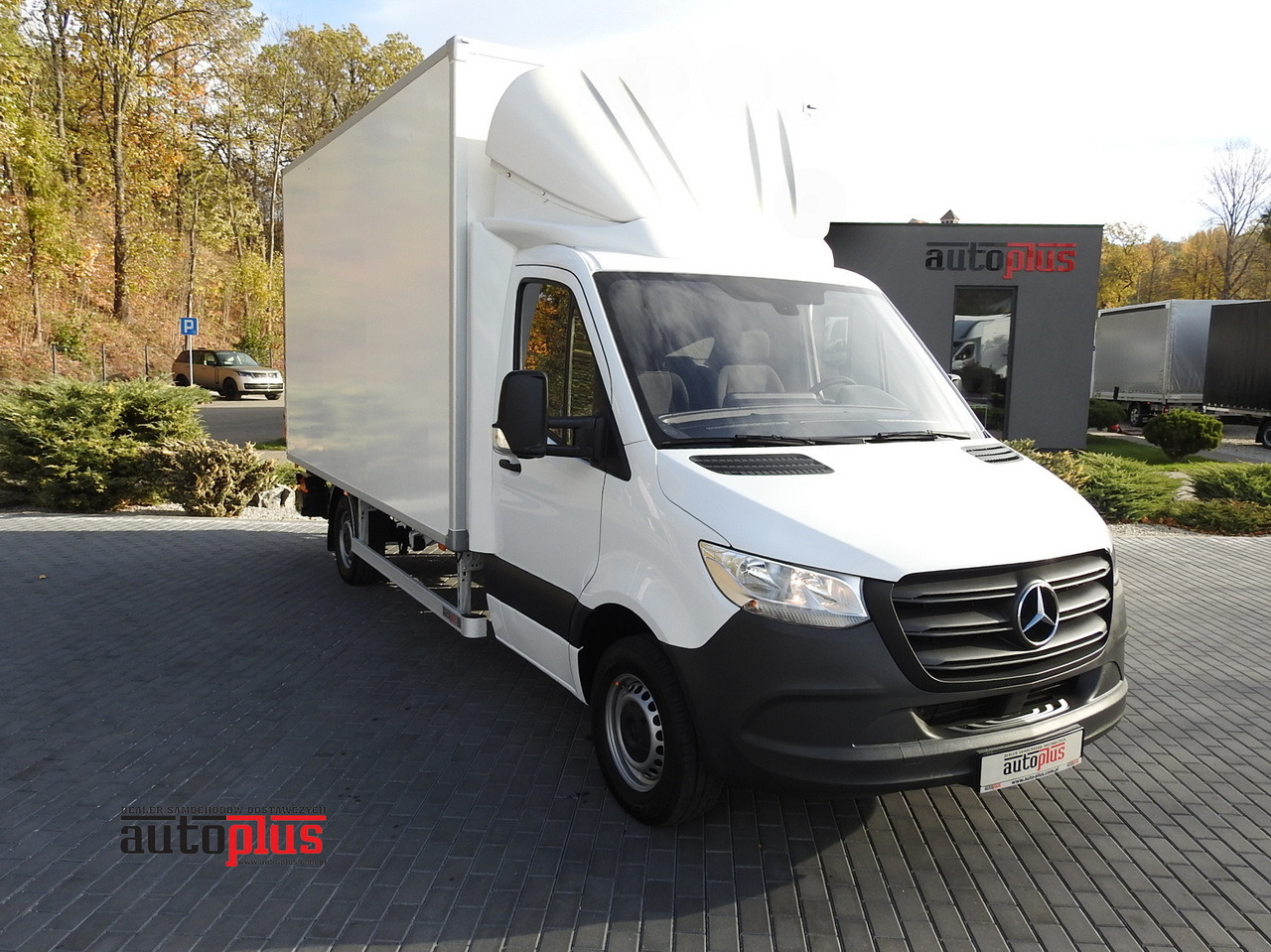 MERCEDES SPRINTER BOX LIFT 8 PALLETS AIR CONDITIONING  150HP - Комбе ладилник: слика 1 MERCEDES SPRINTER BOX LIFT 8 PALLETS AIR CONDITIONING  150HP - Комбе ладилник: слика 1