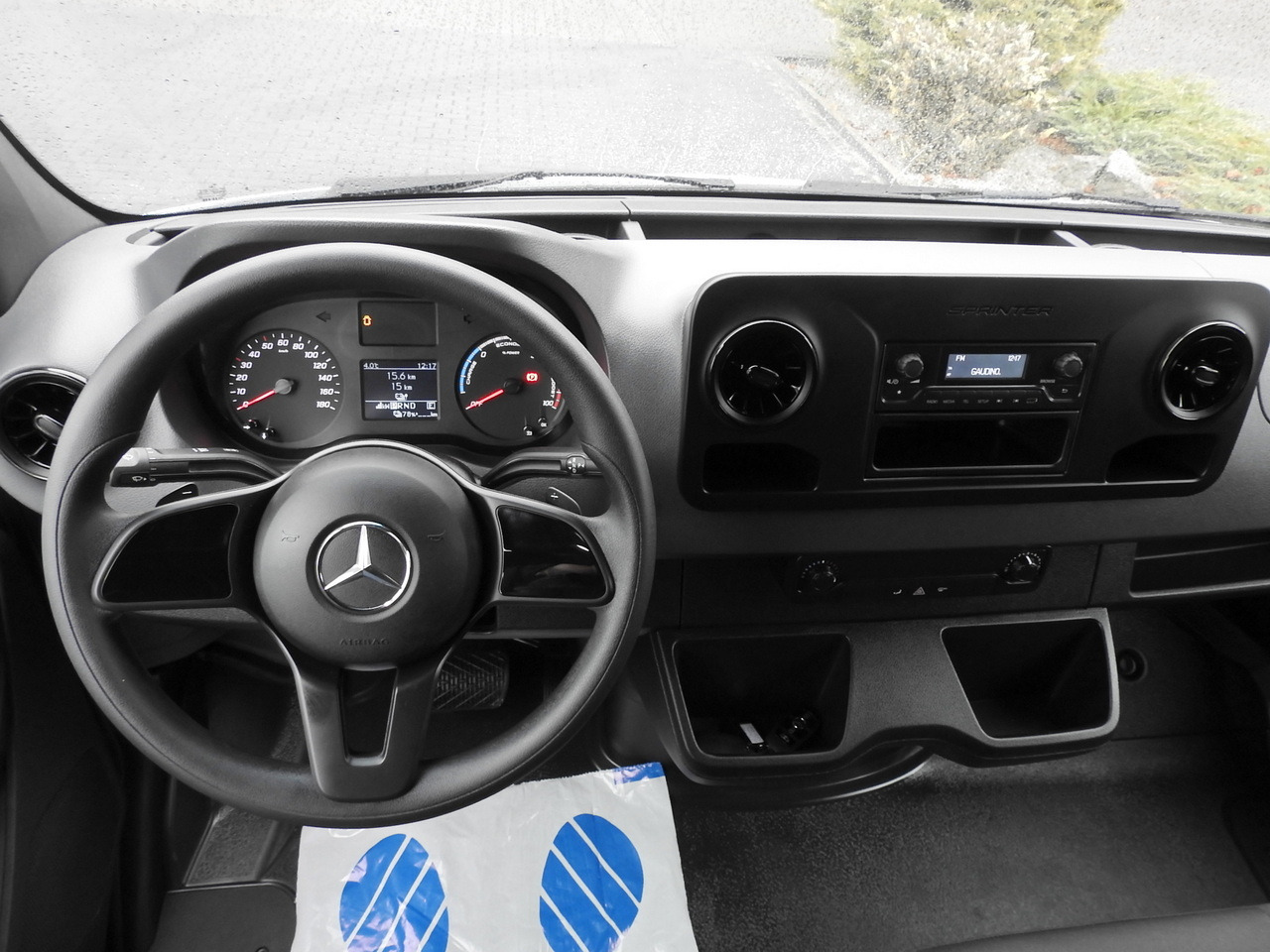 Лизинг на MERCEDES eSprinter NEW ELECTRIC VAN AUTOMATIC TRANSMISSION GUARANTEE 95HP MERCEDES eSprinter NEW ELECTRIC VAN AUTOMATIC TRANSMISSION GUARANTEE 95HP: слика 27 Лизинг на MERCEDES eSprinter NEW ELECTRIC VAN AUTOMATIC TRANSMISSION GUARANTEE 95HP MERCEDES eSprinter NEW ELECTRIC VAN AUTOMATIC TRANSMISSION GUARANTEE 95HP: слика 27