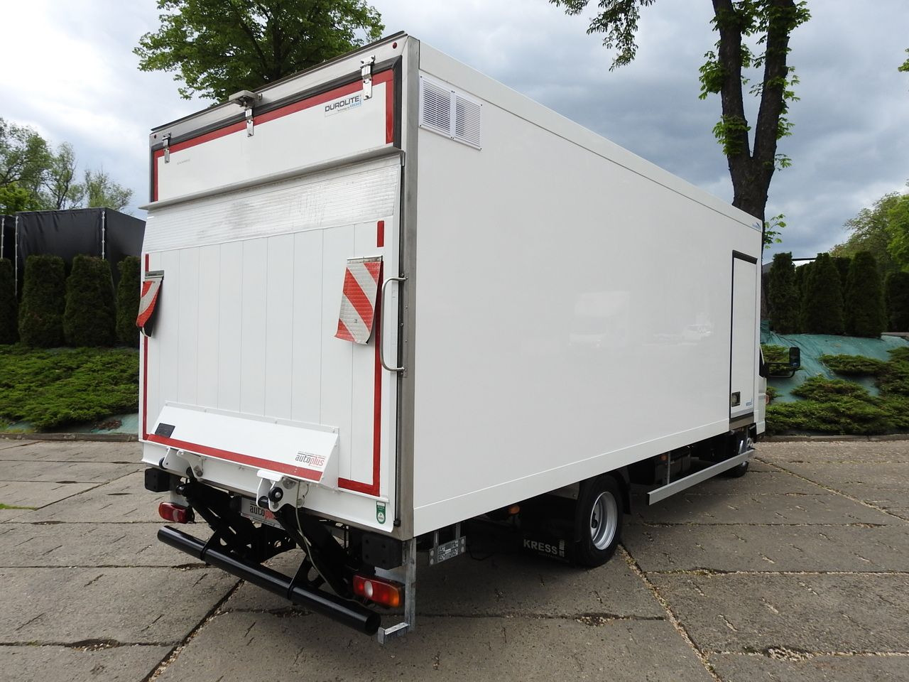 MITSUBISHI CANTER FUSO 7C15 REGRIGERATOR BOX -4*C LIFT POWER SUPPLY 230V AIR CONDITIONING AUTOMATIC TRANSMISSION 150HP - Камион ладилник: слика 3 MITSUBISHI CANTER FUSO 7C15 REGRIGERATOR BOX -4*C LIFT POWER SUPPLY 230V AIR CONDITIONING AUTOMATIC TRANSMISSION 150HP - Камион ладилник: слика 3