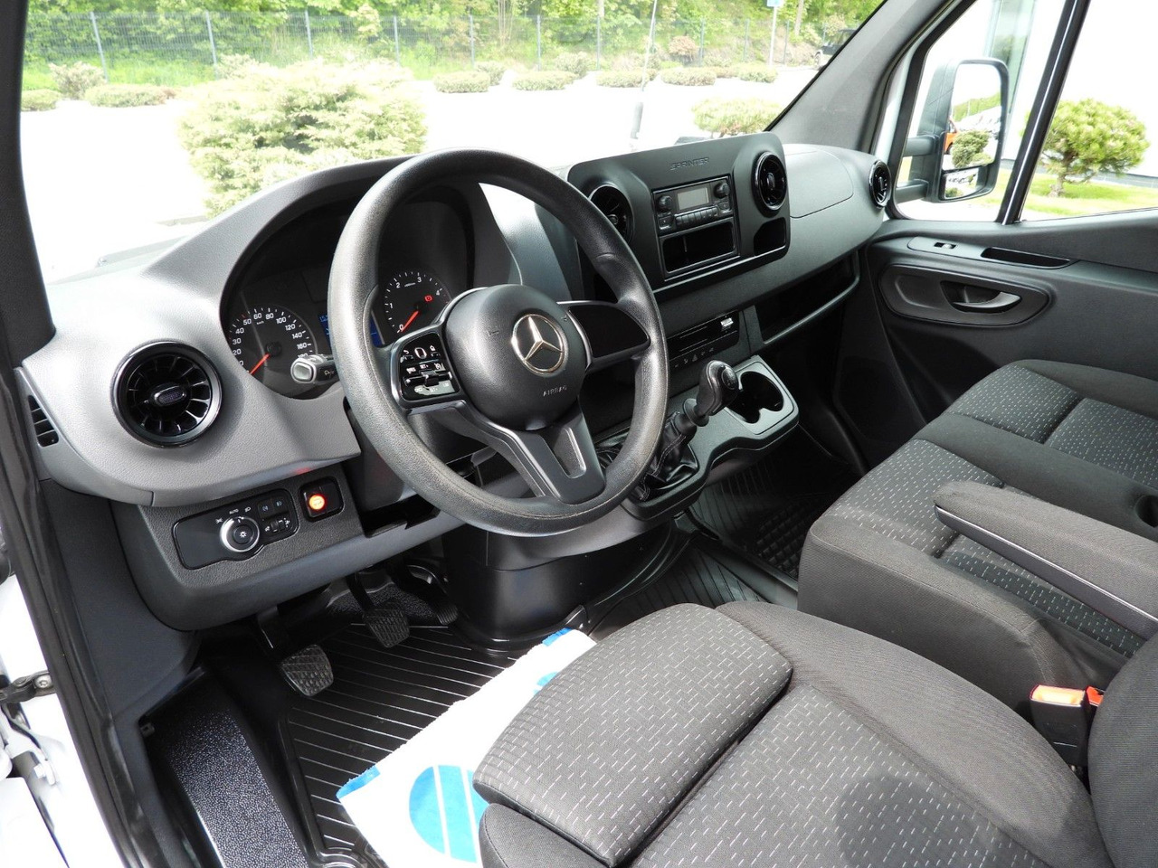Mercedes-Benz SPRINTER 316 PRITSCHE PLANE AUFZUG 8 PALETTEN - Комбе со церада, Комби со двојна кабина: слика 2 Mercedes-Benz SPRINTER 316 PRITSCHE PLANE AUFZUG 8 PALETTEN - Комбе со церада, Комби со двојна кабина: слика 2