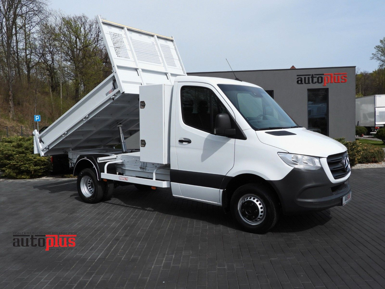 Mercedes-Benz SPRINTER 516 KIPPER TEMPOMAT ZWILLINGSRÄDER - Комби кипер: слика 1 Mercedes-Benz SPRINTER 516 KIPPER TEMPOMAT ZWILLINGSRÄDER - Комби кипер: слика 1