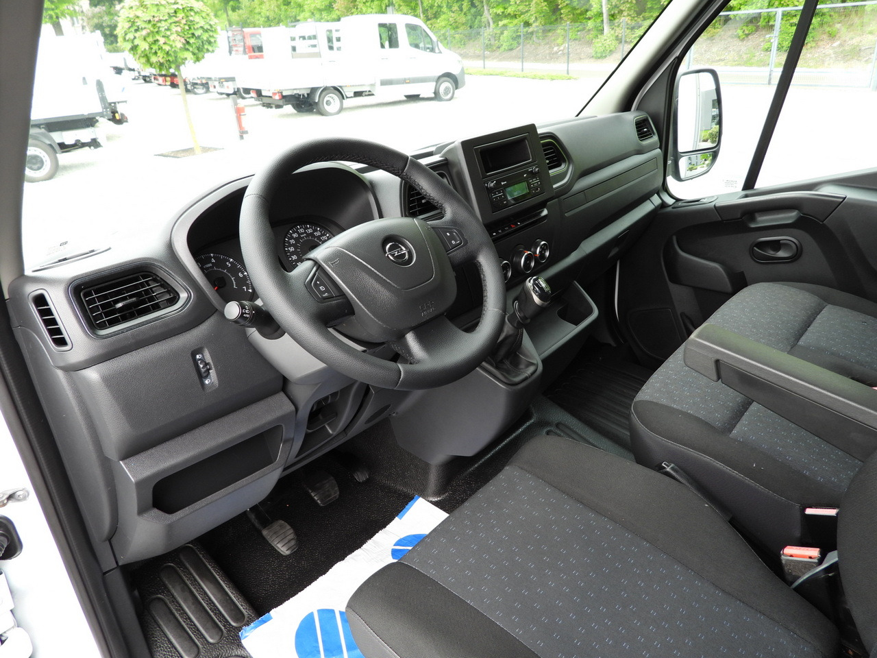 OPEL MOVANO TARPAULIN LIFT 9 PALLETS WEBASTO CRUISE CONTROL LED LIGHTS PNEUMATICS AIR CONDITIONING 165HP - Комбе со церада: слика 2 OPEL MOVANO TARPAULIN LIFT 9 PALLETS WEBASTO CRUISE CONTROL LED LIGHTS PNEUMATICS AIR CONDITIONING 165HP - Комбе со церада: слика 2