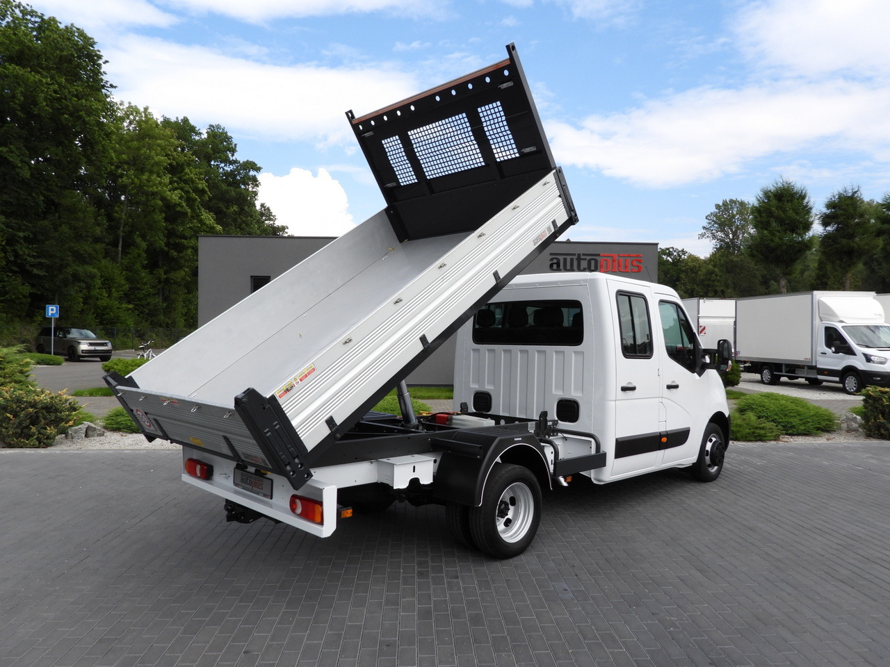 OPEL MOVANO TIPPER DOUBLE CABIN DOKA 7 SEATS LED LIGHTS TWIN WHEELS AIR CONDITIONING 145HP - Комби кипер: слика 3 OPEL MOVANO TIPPER DOUBLE CABIN DOKA 7 SEATS LED LIGHTS TWIN WHEELS AIR CONDITIONING 145HP - Комби кипер: слика 3