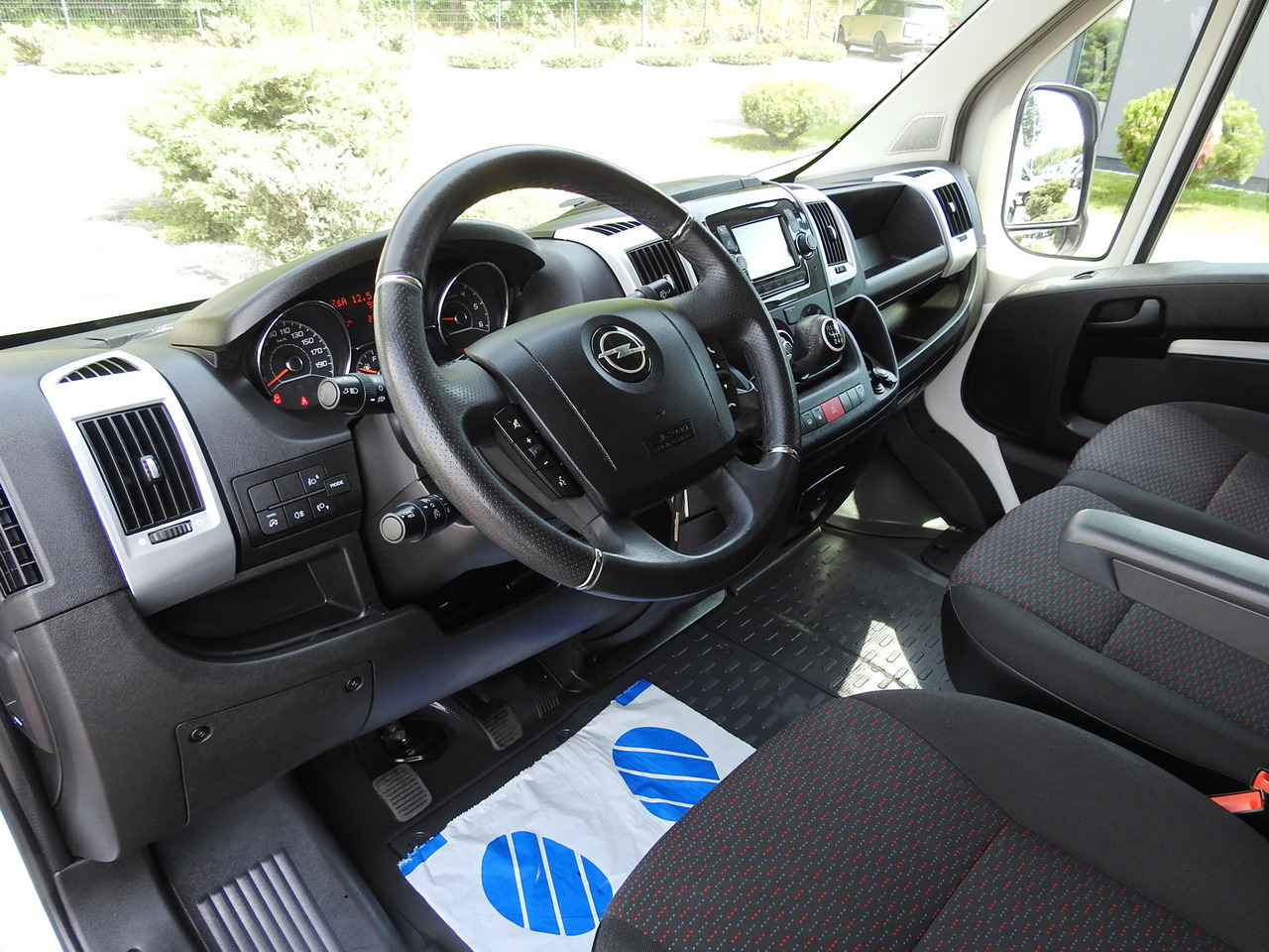 OPEL MOVANO VAN CRUISE CONTROL AIR CONDITIONING 140HP - Товарно комбе: слика 2 OPEL MOVANO VAN CRUISE CONTROL AIR CONDITIONING 140HP - Товарно комбе: слика 2