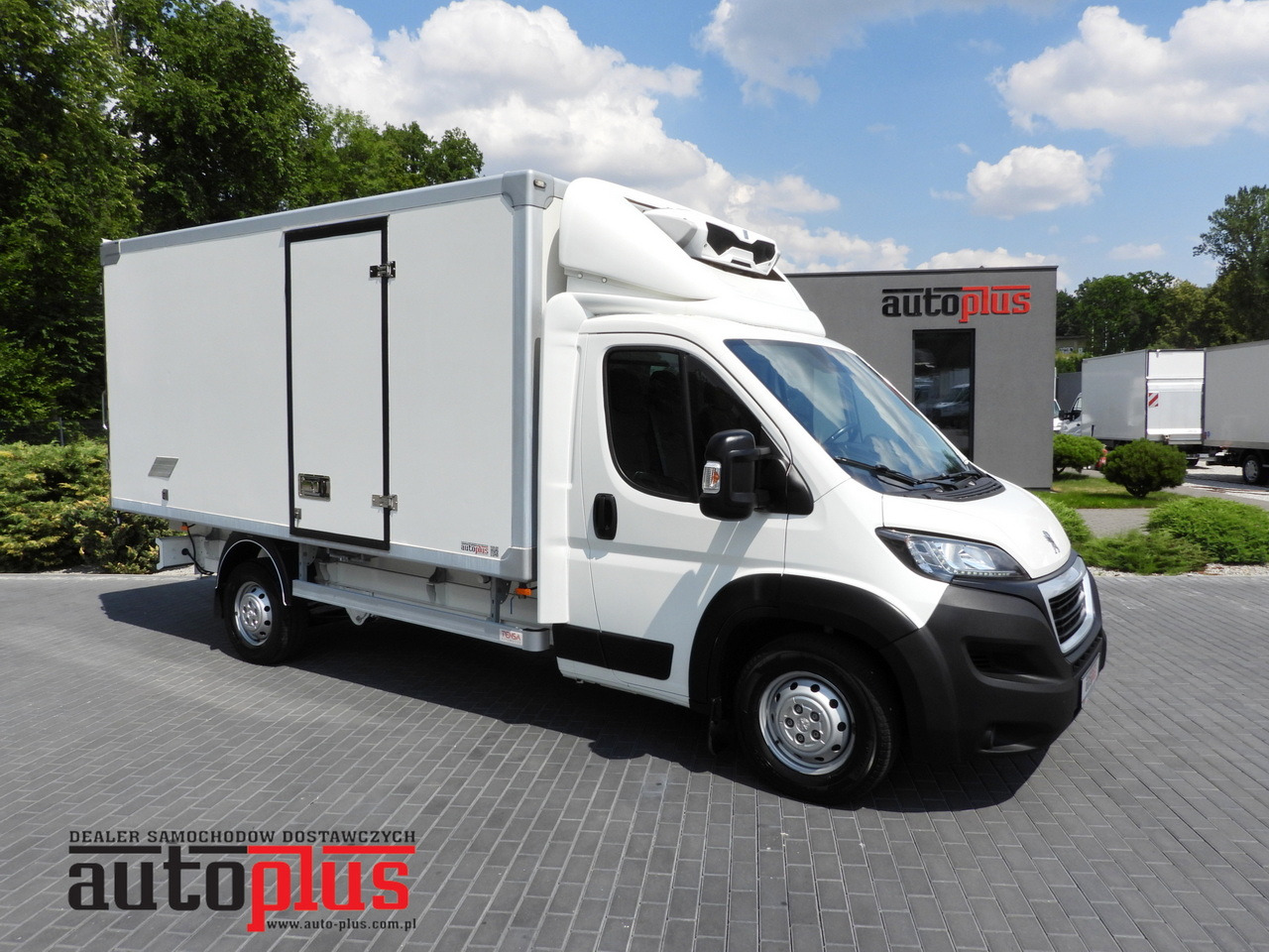 PEUGEOT BOXER REGRIGERATOR BOX 0*C 8 PALLETS CRUISE CONTROL LED LIGHTS AIR CONDITIONING 165HP - Комбе ладилник: слика 1 PEUGEOT BOXER REGRIGERATOR BOX 0*C 8 PALLETS CRUISE CONTROL LED LIGHTS AIR CONDITIONING 165HP - Комбе ладилник: слика 1