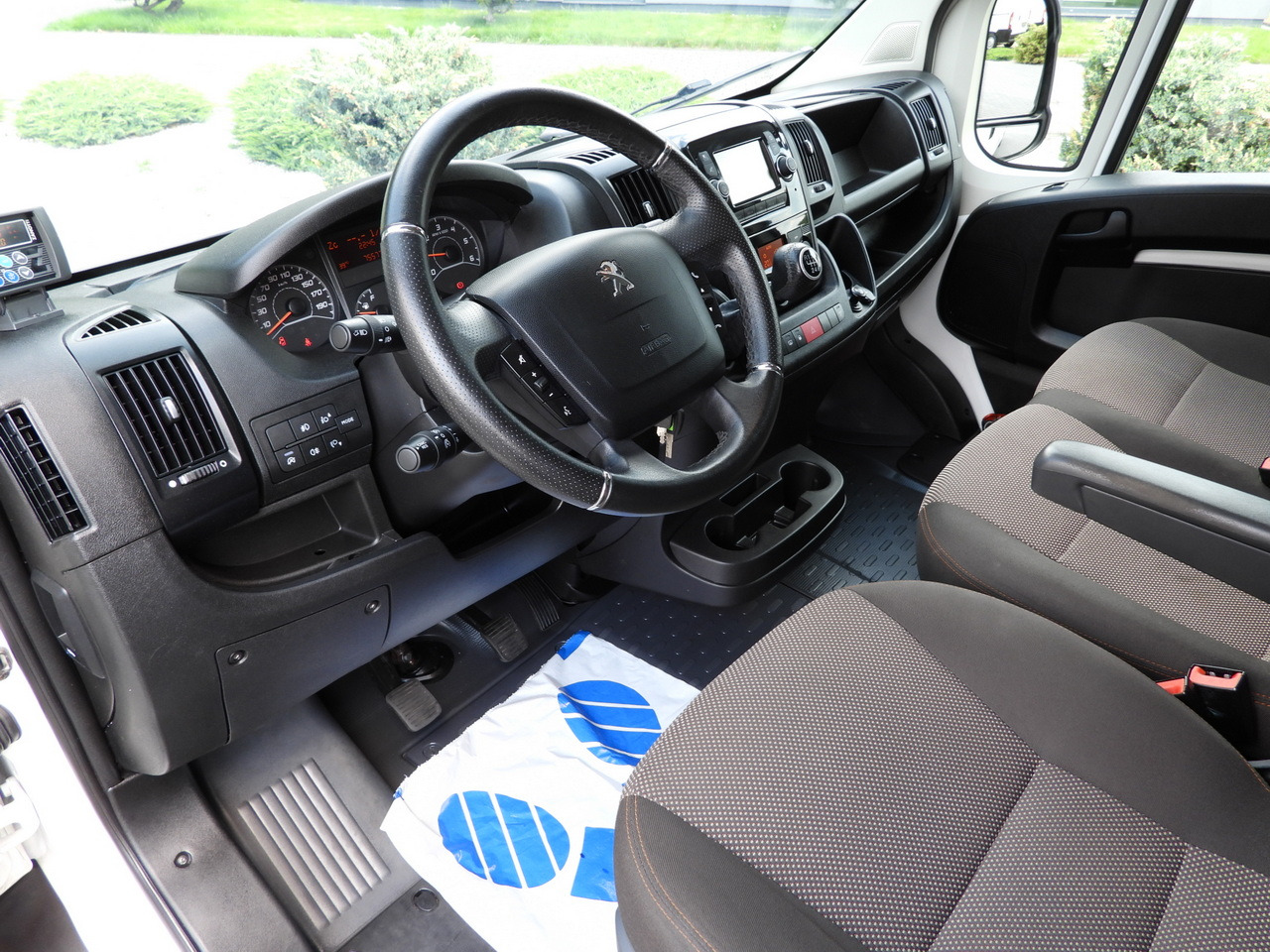 PEUGEOT BOXER REGRIGERATOR BOX 0*C 8 PALLETS CRUISE CONTROL LED LIGHTS AIR CONDITIONING  165HP - Комбе ладилник: слика 2 PEUGEOT BOXER REGRIGERATOR BOX 0*C 8 PALLETS CRUISE CONTROL LED LIGHTS AIR CONDITIONING  165HP - Комбе ладилник: слика 2