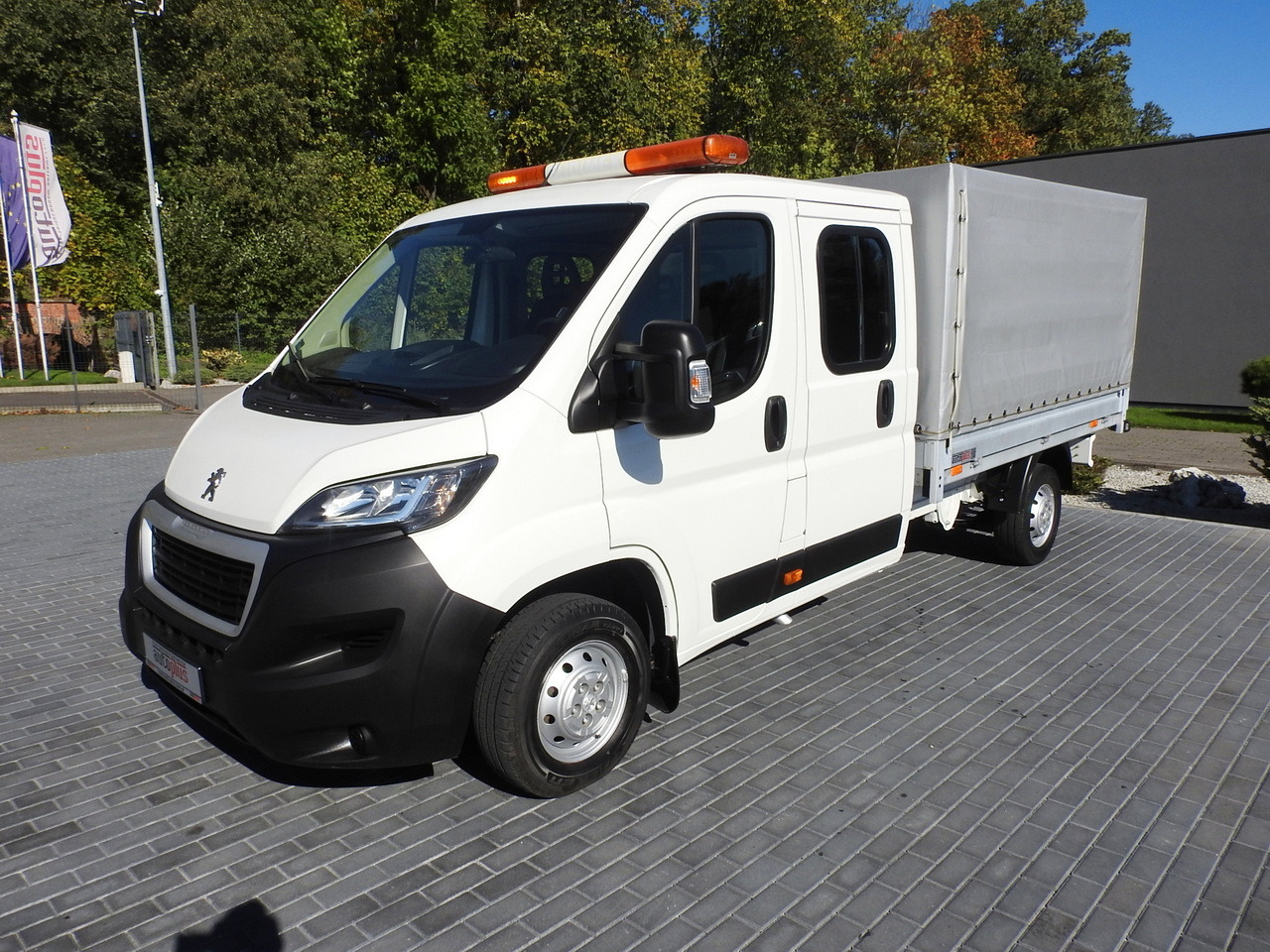 Лизинг на PEUGEOT BOXER STAKE BODY DOUBLE CABIN DOKA 7 SEATS AIR CONDITIONING 140HP PEUGEOT BOXER STAKE BODY DOUBLE CABIN DOKA 7 SEATS AIR CONDITIONING 140HP: слика 6 Лизинг на PEUGEOT BOXER STAKE BODY DOUBLE CABIN DOKA 7 SEATS AIR CONDITIONING 140HP PEUGEOT BOXER STAKE BODY DOUBLE CABIN DOKA 7 SEATS AIR CONDITIONING 140HP: слика 6