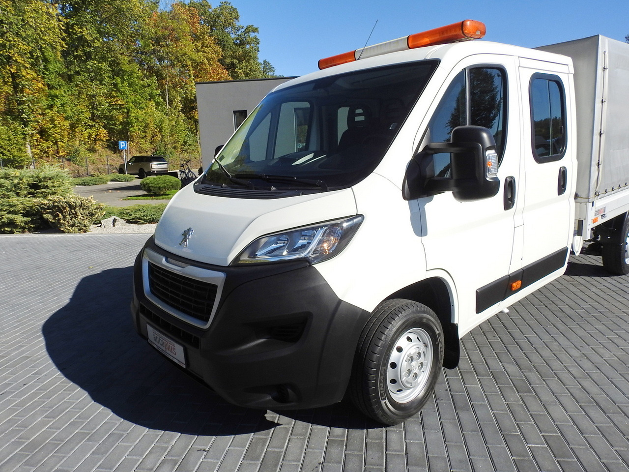 Лизинг на PEUGEOT BOXER STAKE BODY DOUBLE CABIN DOKA 7 SEATS AIR CONDITIONING 140HP PEUGEOT BOXER STAKE BODY DOUBLE CABIN DOKA 7 SEATS AIR CONDITIONING 140HP: слика 20 Лизинг на PEUGEOT BOXER STAKE BODY DOUBLE CABIN DOKA 7 SEATS AIR CONDITIONING 140HP PEUGEOT BOXER STAKE BODY DOUBLE CABIN DOKA 7 SEATS AIR CONDITIONING 140HP: слика 20