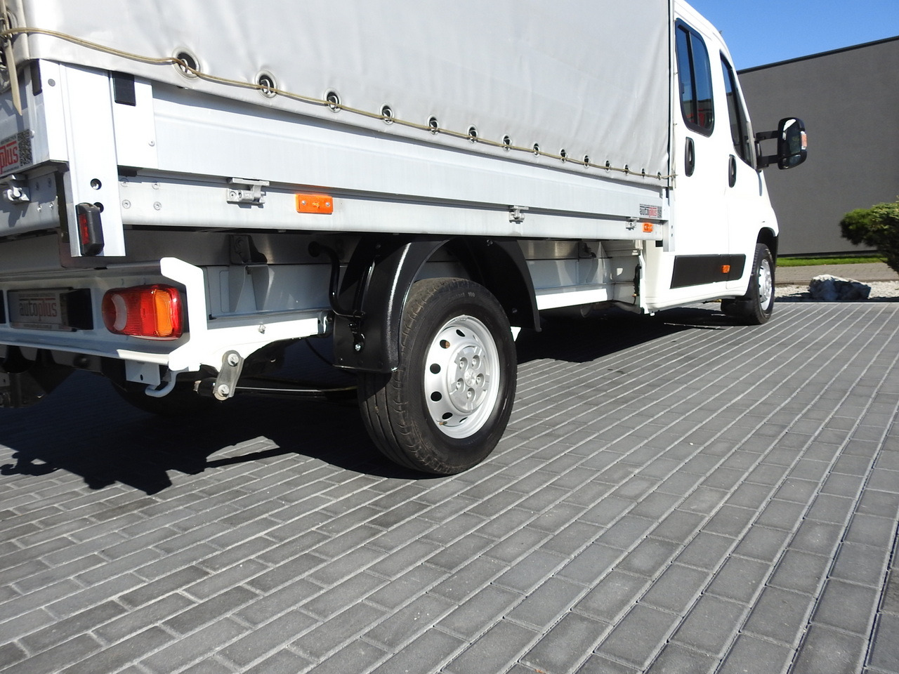 Лизинг на PEUGEOT BOXER STAKE BODY DOUBLE CABIN DOKA 7 SEATS AIR CONDITIONING 140HP PEUGEOT BOXER STAKE BODY DOUBLE CABIN DOKA 7 SEATS AIR CONDITIONING 140HP: слика 17 Лизинг на PEUGEOT BOXER STAKE BODY DOUBLE CABIN DOKA 7 SEATS AIR CONDITIONING 140HP PEUGEOT BOXER STAKE BODY DOUBLE CABIN DOKA 7 SEATS AIR CONDITIONING 140HP: слика 17