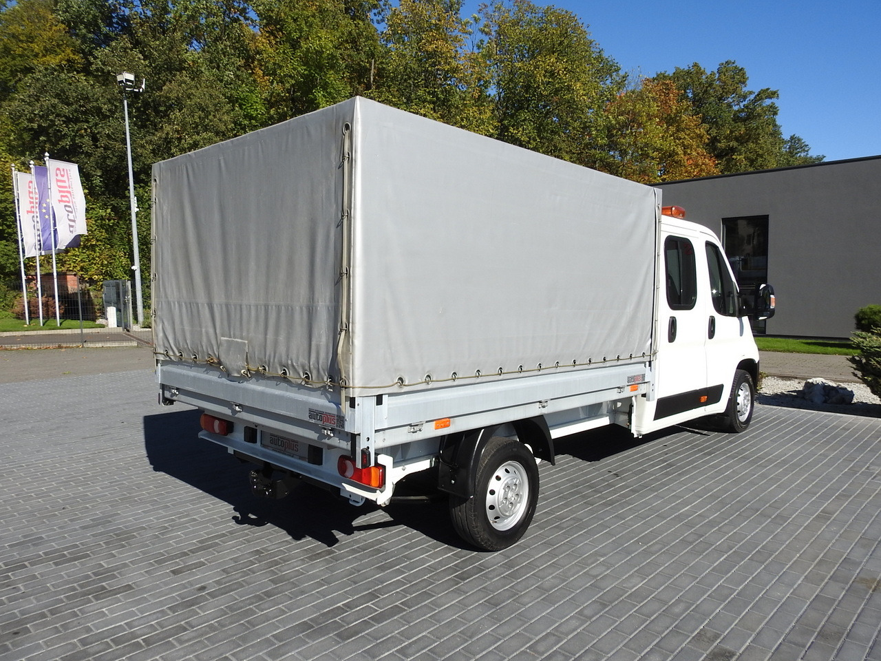 Лизинг на PEUGEOT BOXER STAKE BODY DOUBLE CABIN DOKA 7 SEATS AIR CONDITIONING 140HP PEUGEOT BOXER STAKE BODY DOUBLE CABIN DOKA 7 SEATS AIR CONDITIONING 140HP: слика 12 Лизинг на PEUGEOT BOXER STAKE BODY DOUBLE CABIN DOKA 7 SEATS AIR CONDITIONING 140HP PEUGEOT BOXER STAKE BODY DOUBLE CABIN DOKA 7 SEATS AIR CONDITIONING 140HP: слика 12
