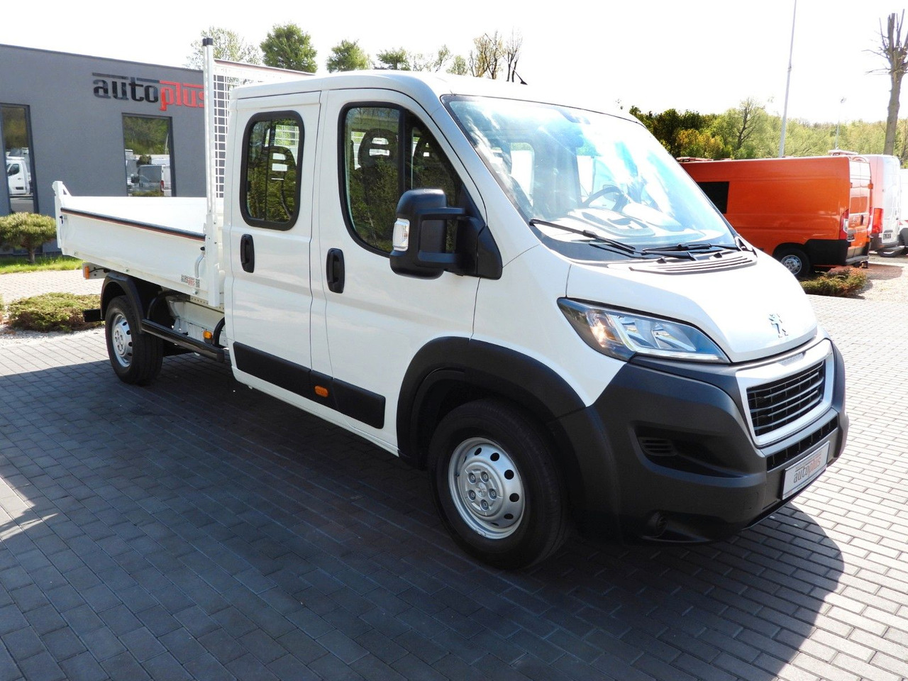 Peugeot BOXER KIPPER DOPPELKABINE DOKA 7 SITZE TEMPOMAT - Комби кипер, Комби со двојна кабина: слика 4 Peugeot BOXER KIPPER DOPPELKABINE DOKA 7 SITZE TEMPOMAT - Комби кипер, Комби со двојна кабина: слика 4