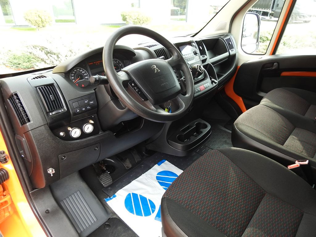 Peugeot BOXER PRITSCHE PLANE DOPPELKABINE DOKA 7 SITZE - Комбе со церада, Комби со двојна кабина: слика 2 Peugeot BOXER PRITSCHE PLANE DOPPELKABINE DOKA 7 SITZE - Комбе со церада, Комби со двојна кабина: слика 2
