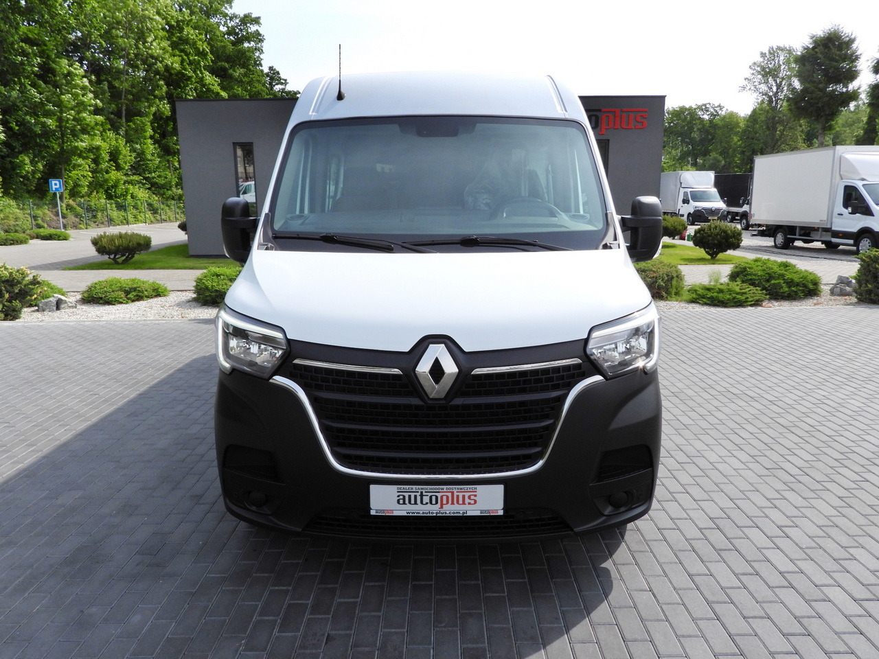 RENAULT MASTER BOX DELIVERY VAN 7 SEATS CRUISE CONTROL NAVIGATION LED LIGHTS AIR CONDITIONING 140HP - Товарно комбе: слика 5 RENAULT MASTER BOX DELIVERY VAN 7 SEATS CRUISE CONTROL NAVIGATION LED LIGHTS AIR CONDITIONING 140HP - Товарно комбе: слика 5