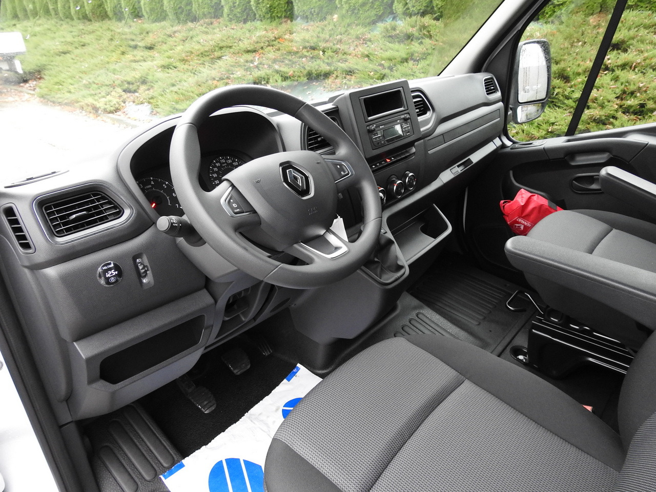 RENAULT MASTER NEW TARPAULIN 10 PALLETS WEBASTO CRUISE CONTROL AIR CONDITIONING LED LIGHTS Y 165HP - Комбе со церада: слика 2 RENAULT MASTER NEW TARPAULIN 10 PALLETS WEBASTO CRUISE CONTROL AIR CONDITIONING LED LIGHTS Y 165HP - Комбе со церада: слика 2