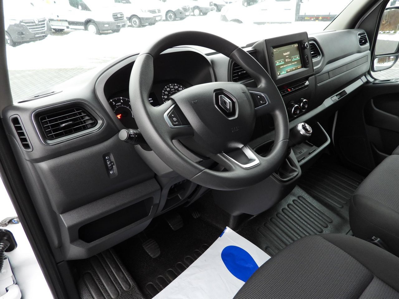RENAULT MASTER REFRIGERATOR VAN -10*C POWER SUPPLY 230V CRUISE CONTROL NAVIGATION LED LIGHTS AIR CONDITIONING 150HP - Комбе ладилник: слика 2 RENAULT MASTER REFRIGERATOR VAN -10*C POWER SUPPLY 230V CRUISE CONTROL NAVIGATION LED LIGHTS AIR CONDITIONING 150HP - Комбе ладилник: слика 2