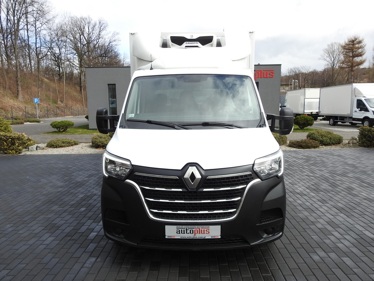 RENAULT MASTER REGRIGERATOR BOX 0*C LED LIGHTS AIR CONDITIONING 145HP - Комбе ладилник: слика 5 RENAULT MASTER REGRIGERATOR BOX 0*C LED LIGHTS AIR CONDITIONING 145HP - Комбе ладилник: слика 5