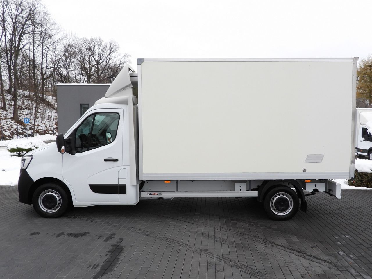 Комбе ладилник RENAULT MASTER REGRIGERATOR BOX 0*C LED LIGHTS AIR CONDITIONING 165HP: слика 9 Комбе ладилник RENAULT MASTER REGRIGERATOR BOX 0*C LED LIGHTS AIR CONDITIONING 165HP: слика 9