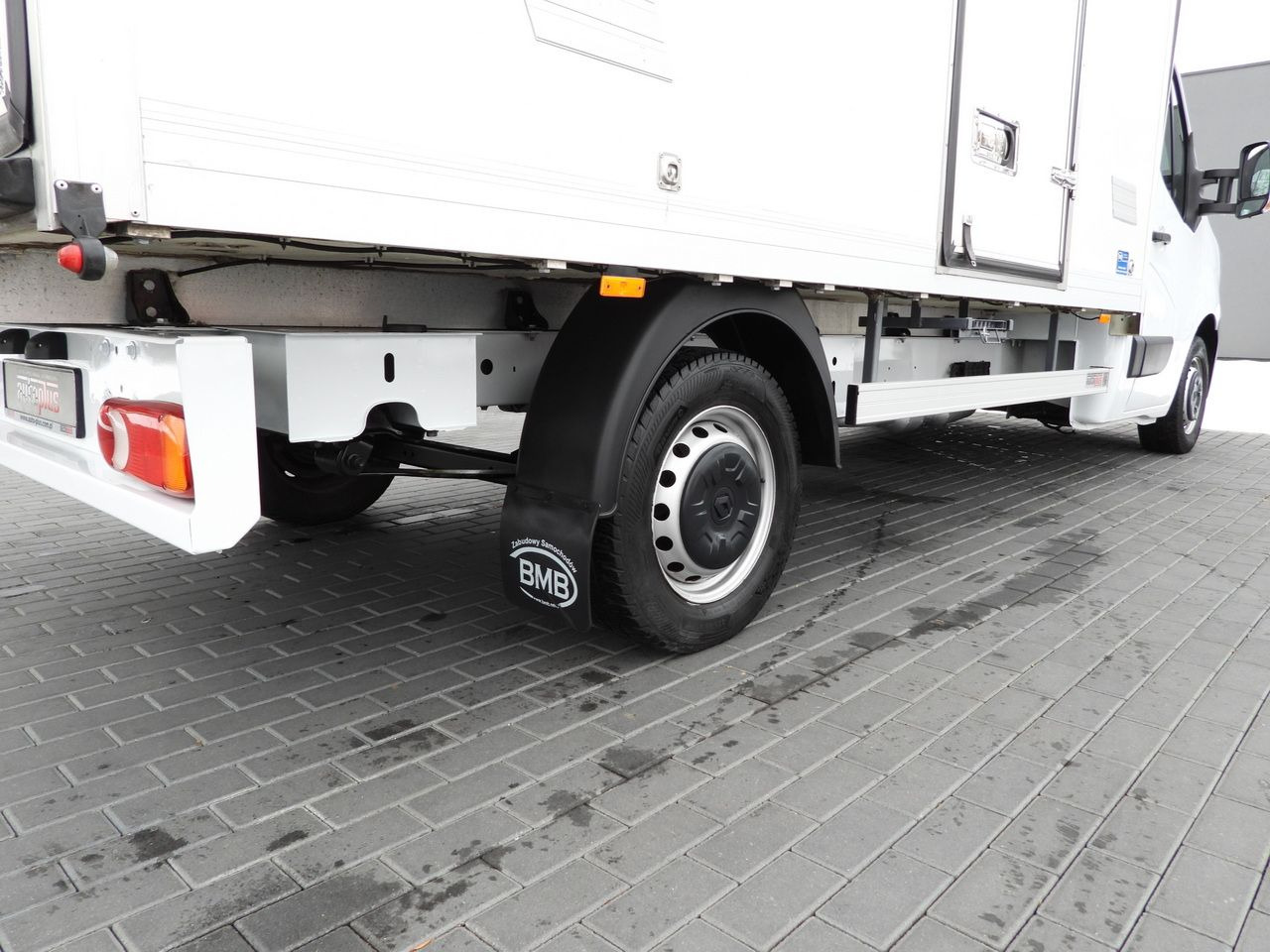 Комбе ладилник RENAULT MASTER REGRIGERATOR BOX 0*C LED LIGHTS AIR CONDITIONING 165HP: слика 18 Комбе ладилник RENAULT MASTER REGRIGERATOR BOX 0*C LED LIGHTS AIR CONDITIONING 165HP: слика 18