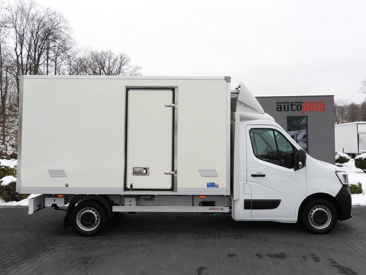 Комбе ладилник RENAULT MASTER REGRIGERATOR BOX 0*C LED LIGHTS AIR CONDITIONING 165HP: слика 7 Комбе ладилник RENAULT MASTER REGRIGERATOR BOX 0*C LED LIGHTS AIR CONDITIONING 165HP: слика 7