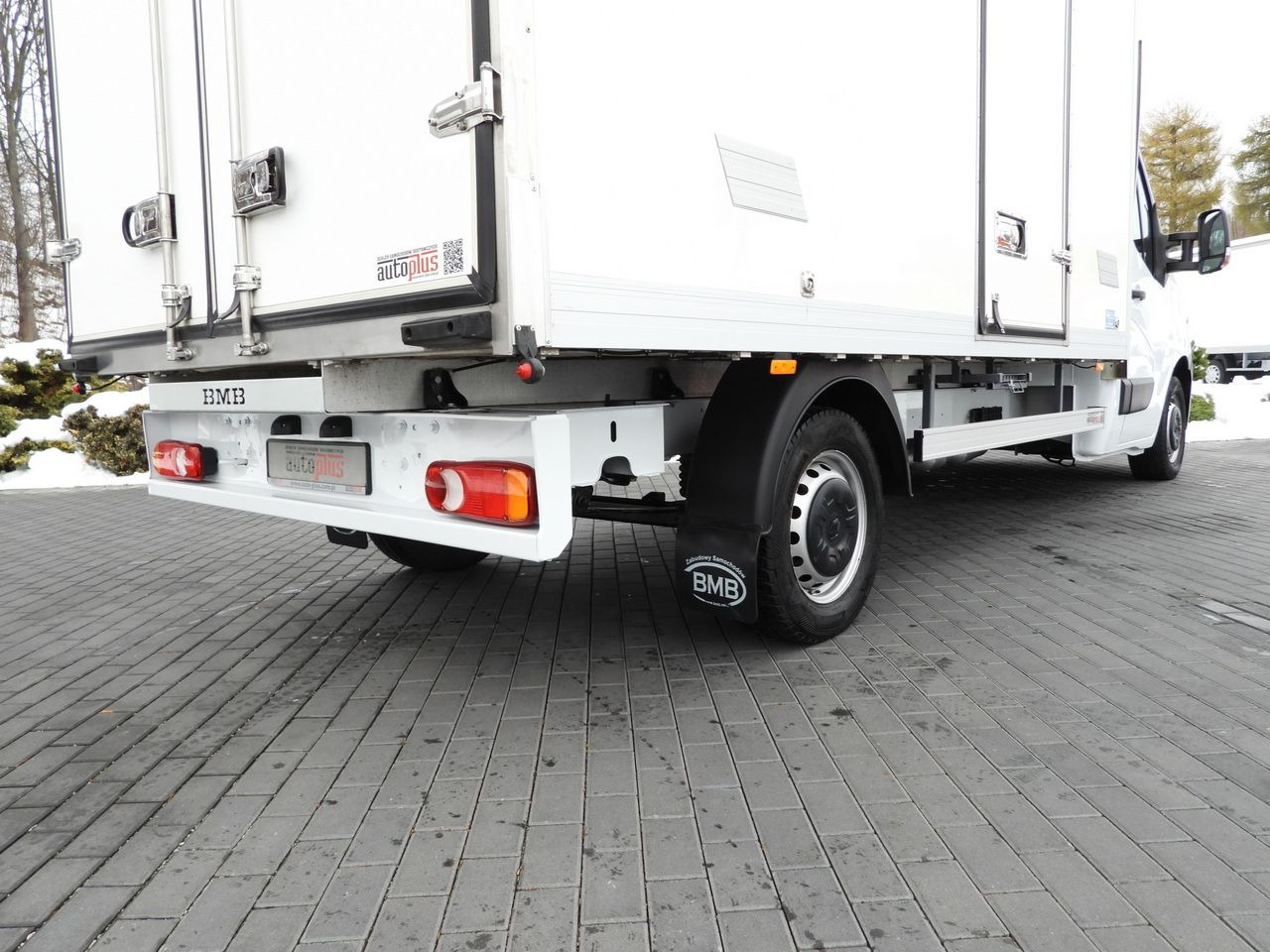 Комбе ладилник RENAULT MASTER REGRIGERATOR BOX 0*C LED LIGHTS AIR CONDITIONING 165HP: слика 24 Комбе ладилник RENAULT MASTER REGRIGERATOR BOX 0*C LED LIGHTS AIR CONDITIONING 165HP: слика 24