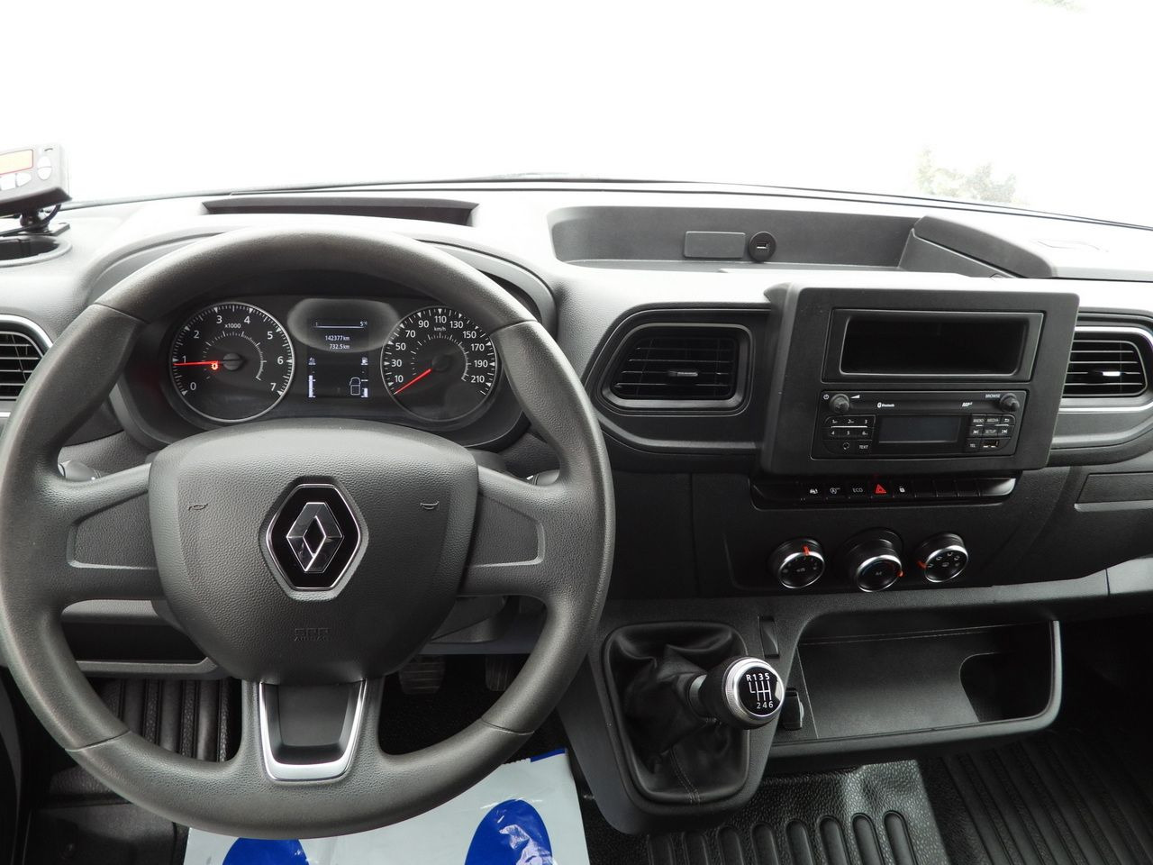 Комбе ладилник RENAULT MASTER REGRIGERATOR BOX 0*C LED LIGHTS AIR CONDITIONING 165HP: слика 29 Комбе ладилник RENAULT MASTER REGRIGERATOR BOX 0*C LED LIGHTS AIR CONDITIONING 165HP: слика 29