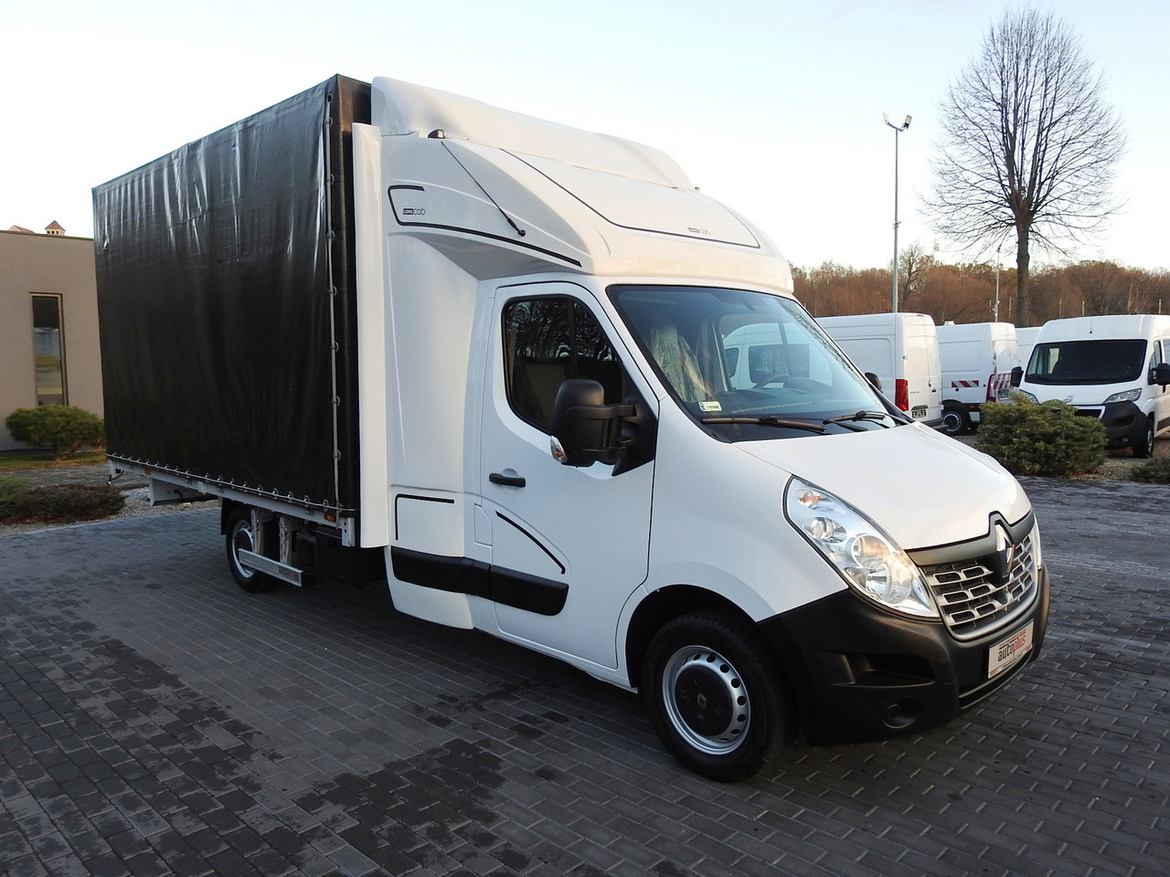 RENAULT MASTER TARPAULIN 10 PALLETS WEBASTO CRUISE CONTROL AIR CONDITIONING PNEUMATICS AUTOMATIC TRANSMISSION 170HP - Комбе со церада: слика 4 RENAULT MASTER TARPAULIN 10 PALLETS WEBASTO CRUISE CONTROL AIR CONDITIONING PNEUMATICS AUTOMATIC TRANSMISSION 170HP - Комбе со церада: слика 4