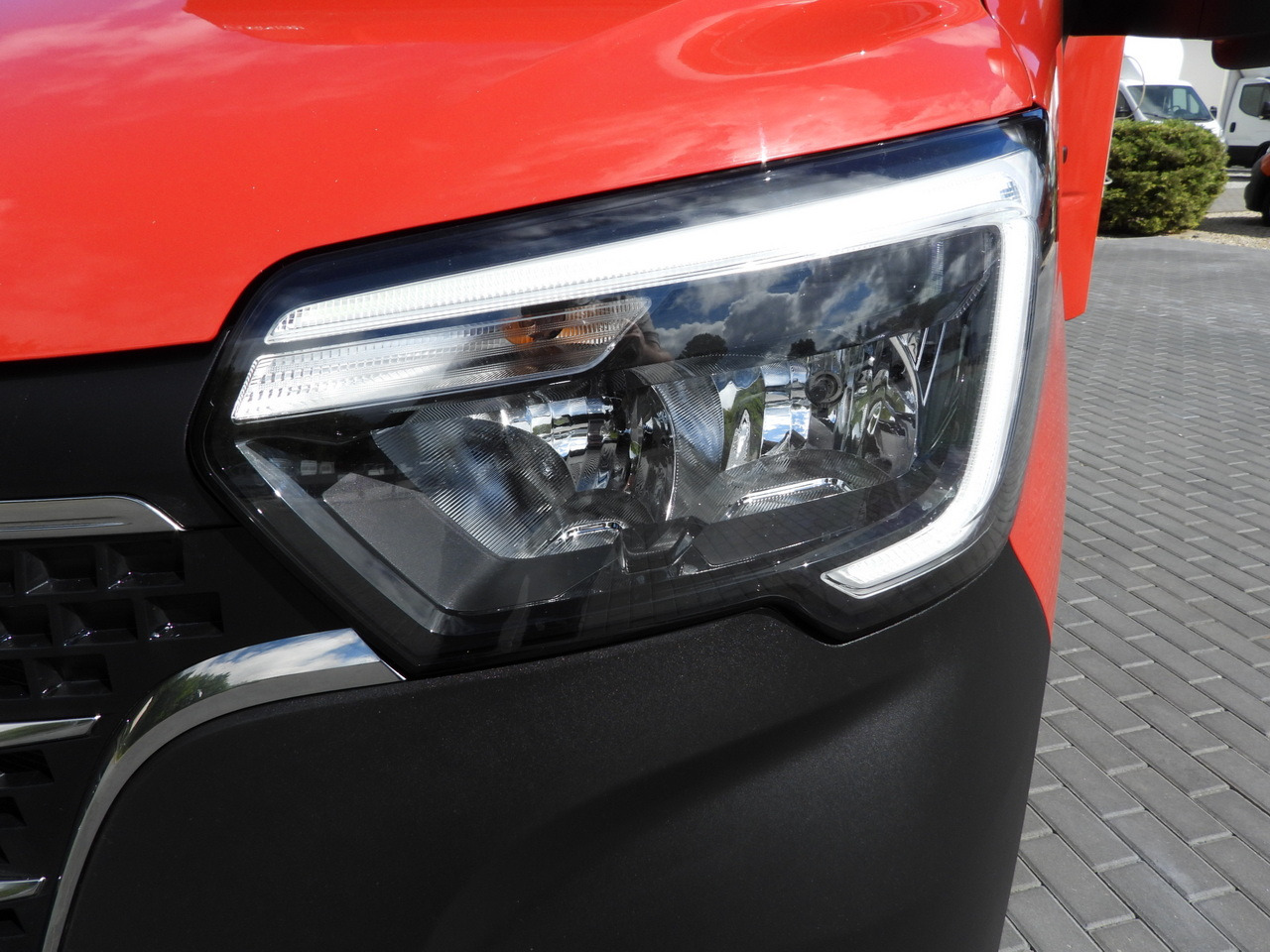 Комбе со церада RENAULT MASTER TARPAULIN 10 PALLETS WEBASTO CRUISE CONTROL LED LIGHTS AIR CONDITIONING 165HP: слика 22 Комбе со церада RENAULT MASTER TARPAULIN 10 PALLETS WEBASTO CRUISE CONTROL LED LIGHTS AIR CONDITIONING 165HP: слика 22