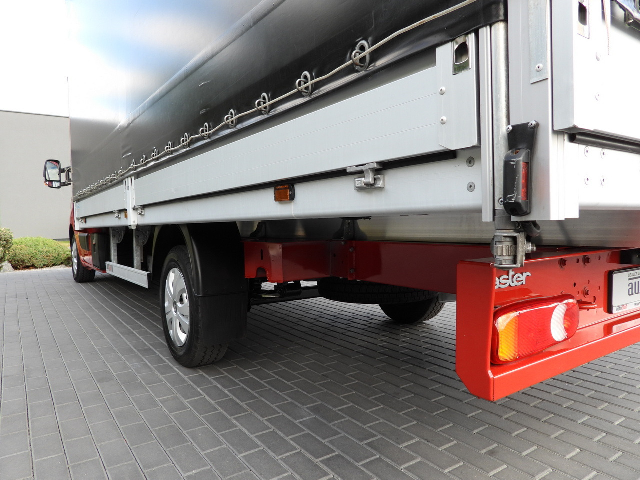 Комбе со церада RENAULT MASTER TARPAULIN 10 PALLETS WEBASTO CRUISE CONTROL LED LIGHTS AIR CONDITIONING 165HP: слика 16 Комбе со церада RENAULT MASTER TARPAULIN 10 PALLETS WEBASTO CRUISE CONTROL LED LIGHTS AIR CONDITIONING 165HP: слика 16