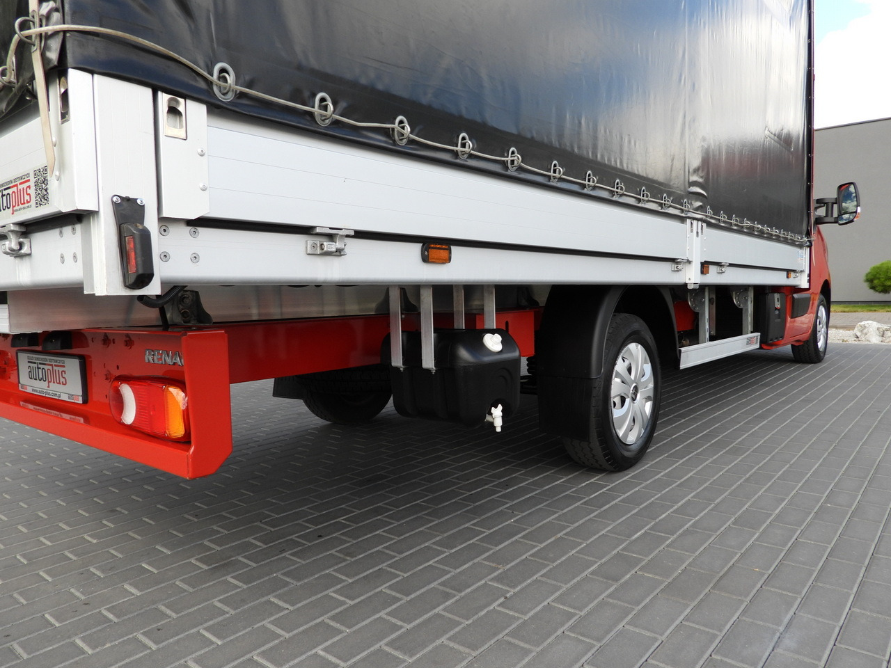 Комбе со церада RENAULT MASTER TARPAULIN 10 PALLETS WEBASTO CRUISE CONTROL LED LIGHTS AIR CONDITIONING 165HP: слика 17 Комбе со церада RENAULT MASTER TARPAULIN 10 PALLETS WEBASTO CRUISE CONTROL LED LIGHTS AIR CONDITIONING 165HP: слика 17