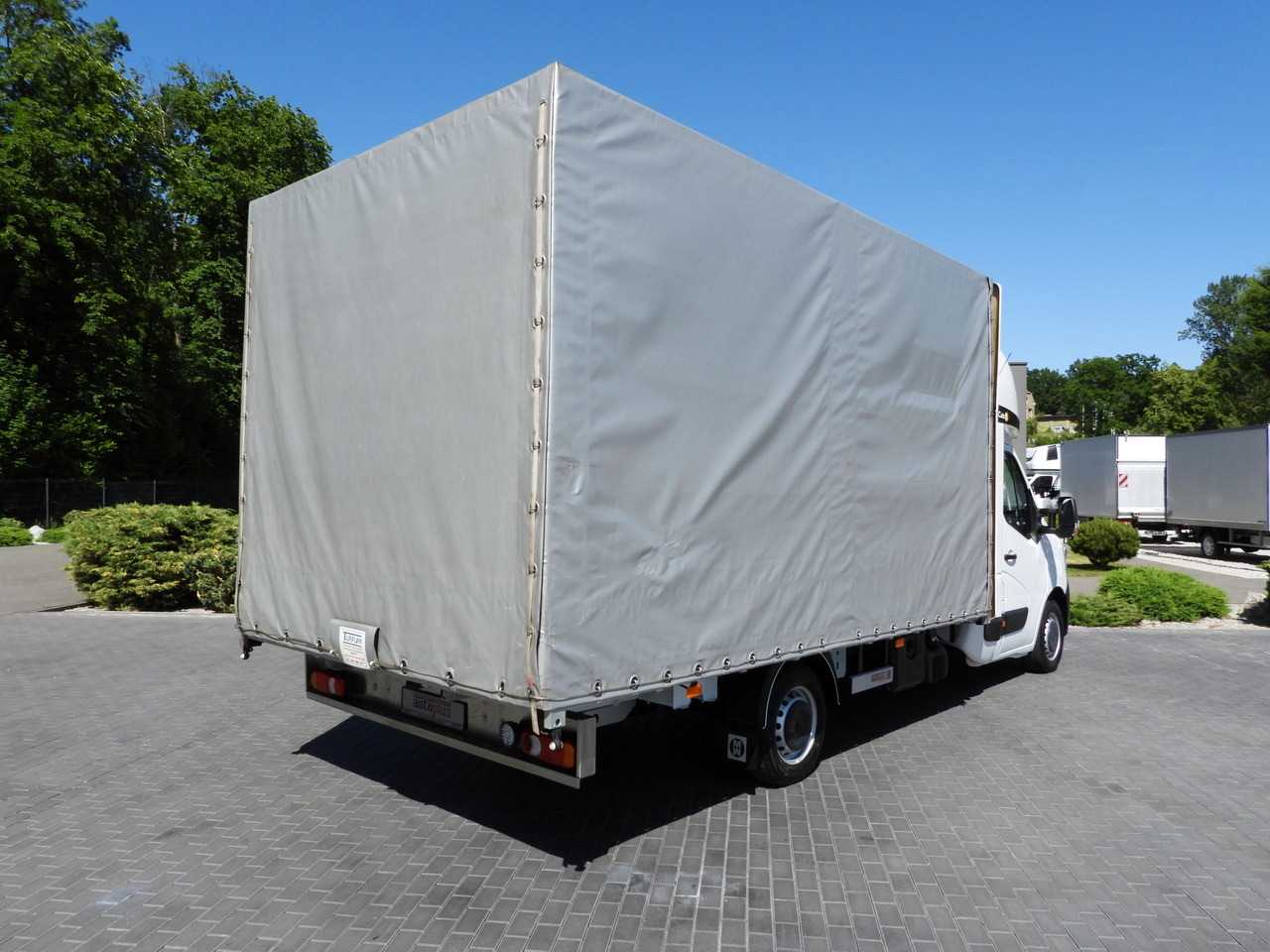 RENAULT MASTER TARPAULIN 10 PALLETS WEBASTO CRUISE CONTROL LED LIGHTS PNEUMATICS AIR CONDITIONING 165HP - Комбе со церада: слика 3 RENAULT MASTER TARPAULIN 10 PALLETS WEBASTO CRUISE CONTROL LED LIGHTS PNEUMATICS AIR CONDITIONING 165HP - Комбе со церада: слика 3