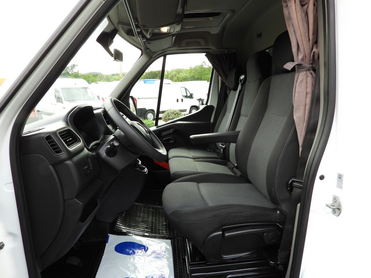 Комбе со церада RENAULT MASTER TARPAULIN 10 PALLETS WEBASTO CRUISE CONTROL LED LIGHTS PNEUMATICS AIR CONDITIONING  165HP: слика 27