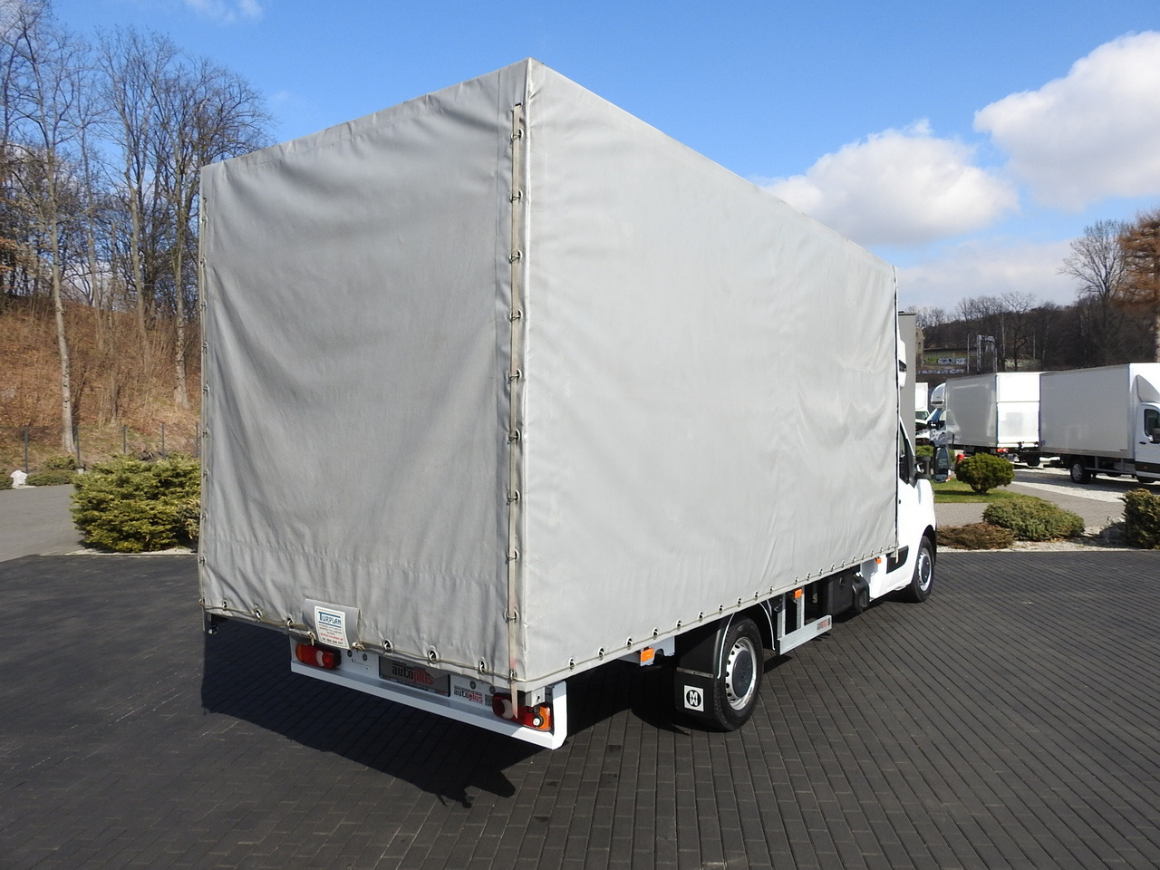 RENAULT MASTER TARPAULIN 10 PALLETS WEBASTO CRUISE CONTROL LED LIGHTS PNEUMATICS AIR CONDITIONING 165HP - Комбе со церада: слика 3 RENAULT MASTER TARPAULIN 10 PALLETS WEBASTO CRUISE CONTROL LED LIGHTS PNEUMATICS AIR CONDITIONING 165HP - Комбе со церада: слика 3