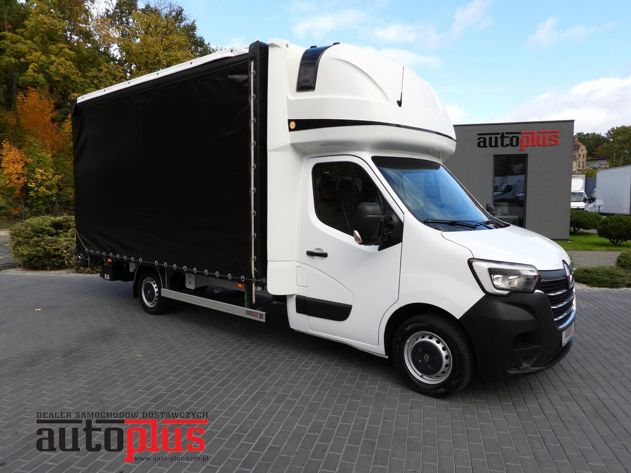 RENAULT MASTER TARPAULIN LIFT 10 PALLETS CRUISE CONTROL LED LIGHTS AIR CONDITIONING 165HP - Комбе со церада: слика 1 RENAULT MASTER TARPAULIN LIFT 10 PALLETS CRUISE CONTROL LED LIGHTS AIR CONDITIONING 165HP - Комбе со церада: слика 1