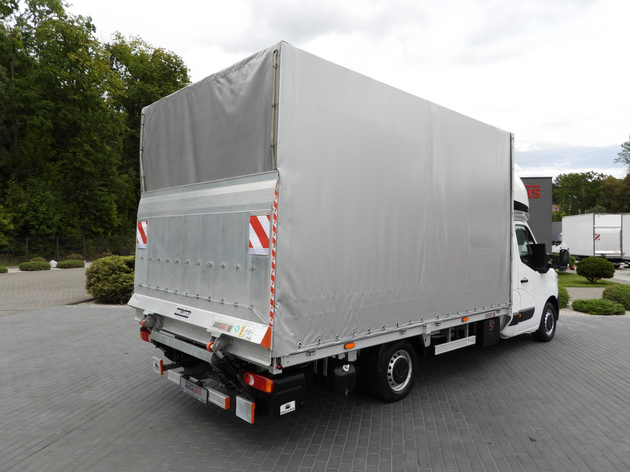 RENAULT MASTER TARPAULIN LIFT 10 PALLETS WEBASTO CRUISE CONTROL LED LIGHTS AIR CONDITIONING 165HP - Комбе со церада: слика 3 RENAULT MASTER TARPAULIN LIFT 10 PALLETS WEBASTO CRUISE CONTROL LED LIGHTS AIR CONDITIONING 165HP - Комбе со церада: слика 3