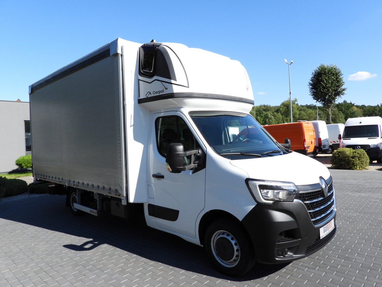 RENAULT MASTER TARPAULIN LIFT 10 PALLETS WEBASTO CRUISE CONTROL LED LIGHTS PNEUMATICS AIR CONDITIONING 165HP - Комбе со церада: слика 4 RENAULT MASTER TARPAULIN LIFT 10 PALLETS WEBASTO CRUISE CONTROL LED LIGHTS PNEUMATICS AIR CONDITIONING 165HP - Комбе со церада: слика 4